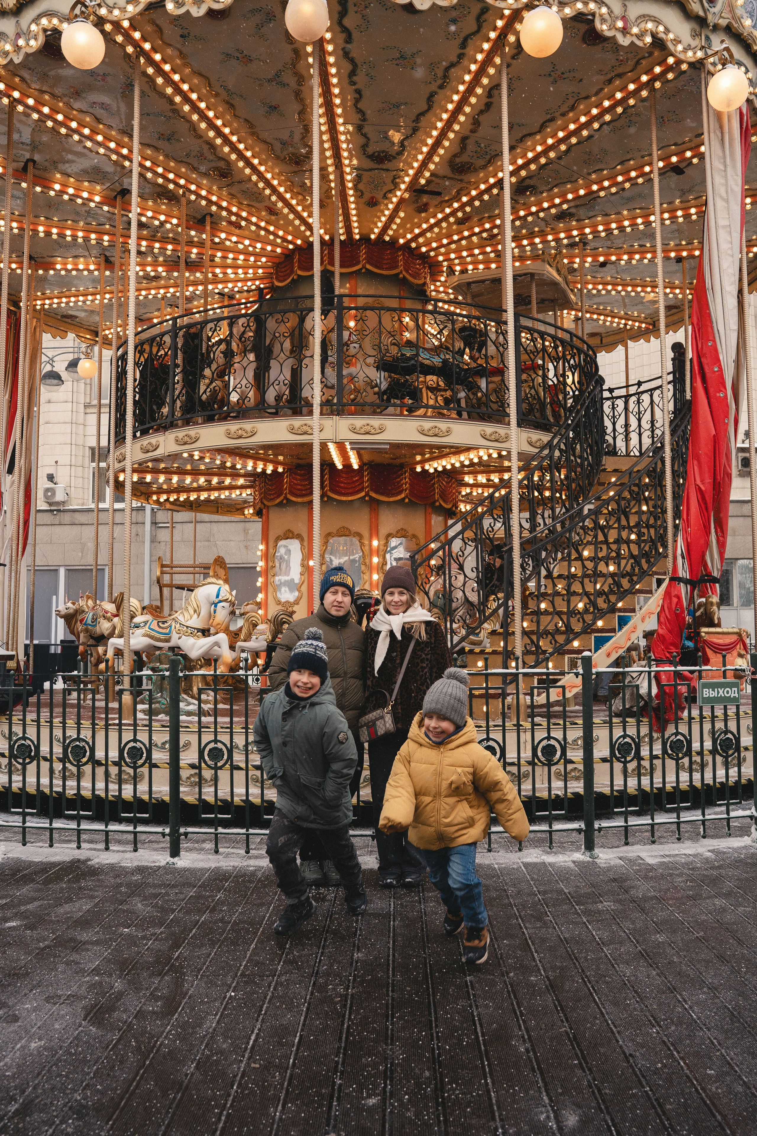 Новогодняя Москва. Семейная. Фотограф/рилсмейкер в Москве и МО. Свадьбы, индивидуальные съемки, лавстори, беременность, мероприятия, бренды