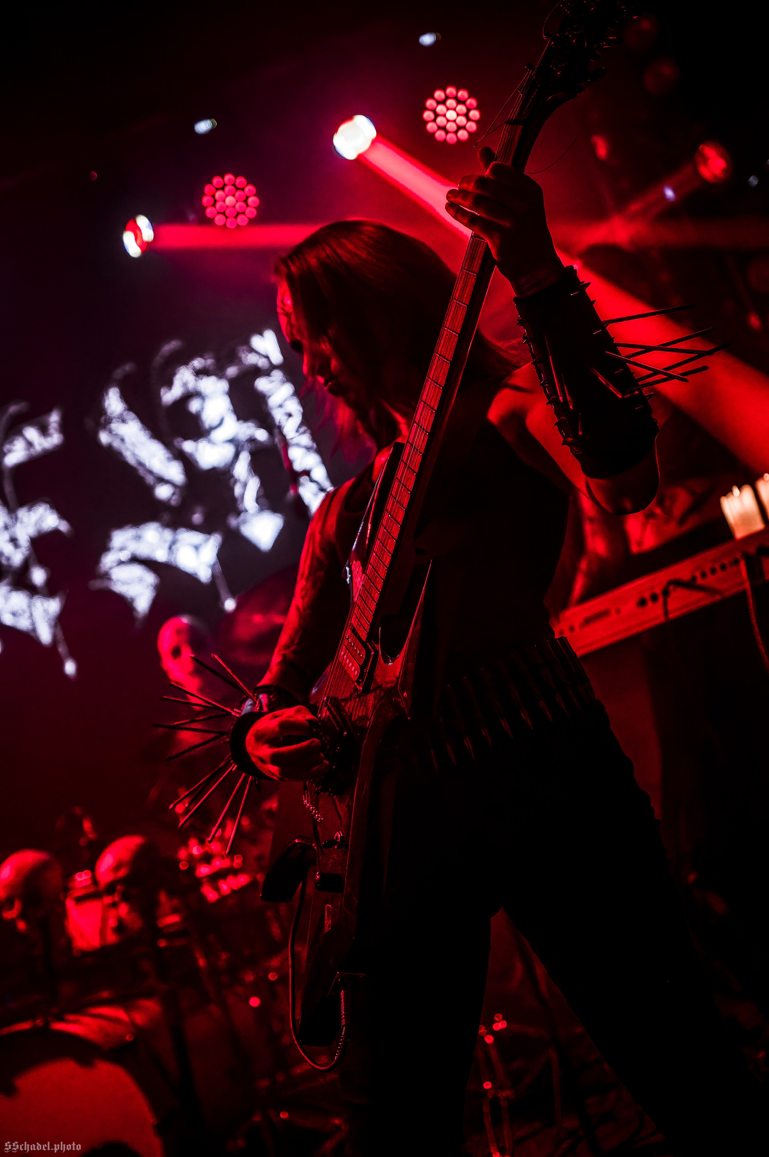Frostlagte Måne 07.12.25. We will make everything metal!