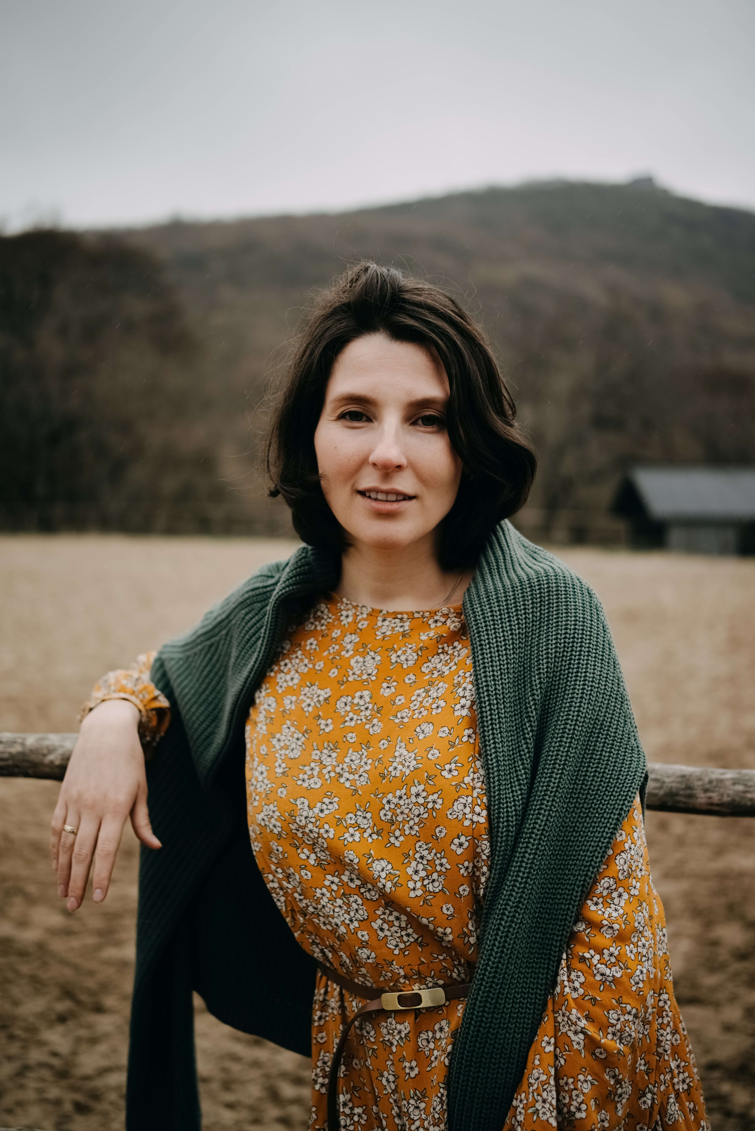 Портретная фотосессия на ферме с лошадьми. Портретный и свадебный фотограф в Тбилиси • xeniqo