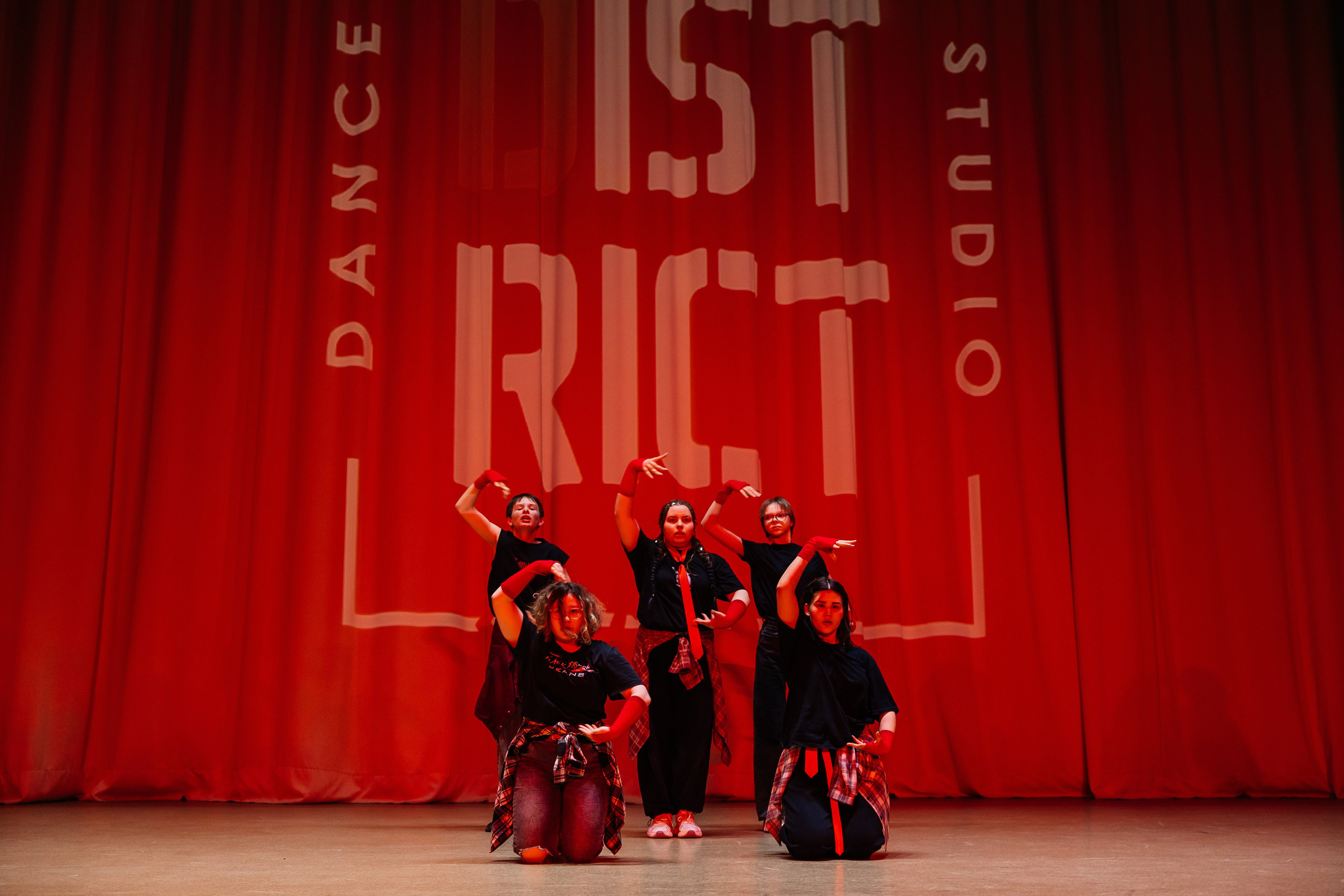 Дистрикт. Отчетный концерт. Свадебный и Семейный фотограф г. Ижевск Гульназ Солдатова. Гульназ фото