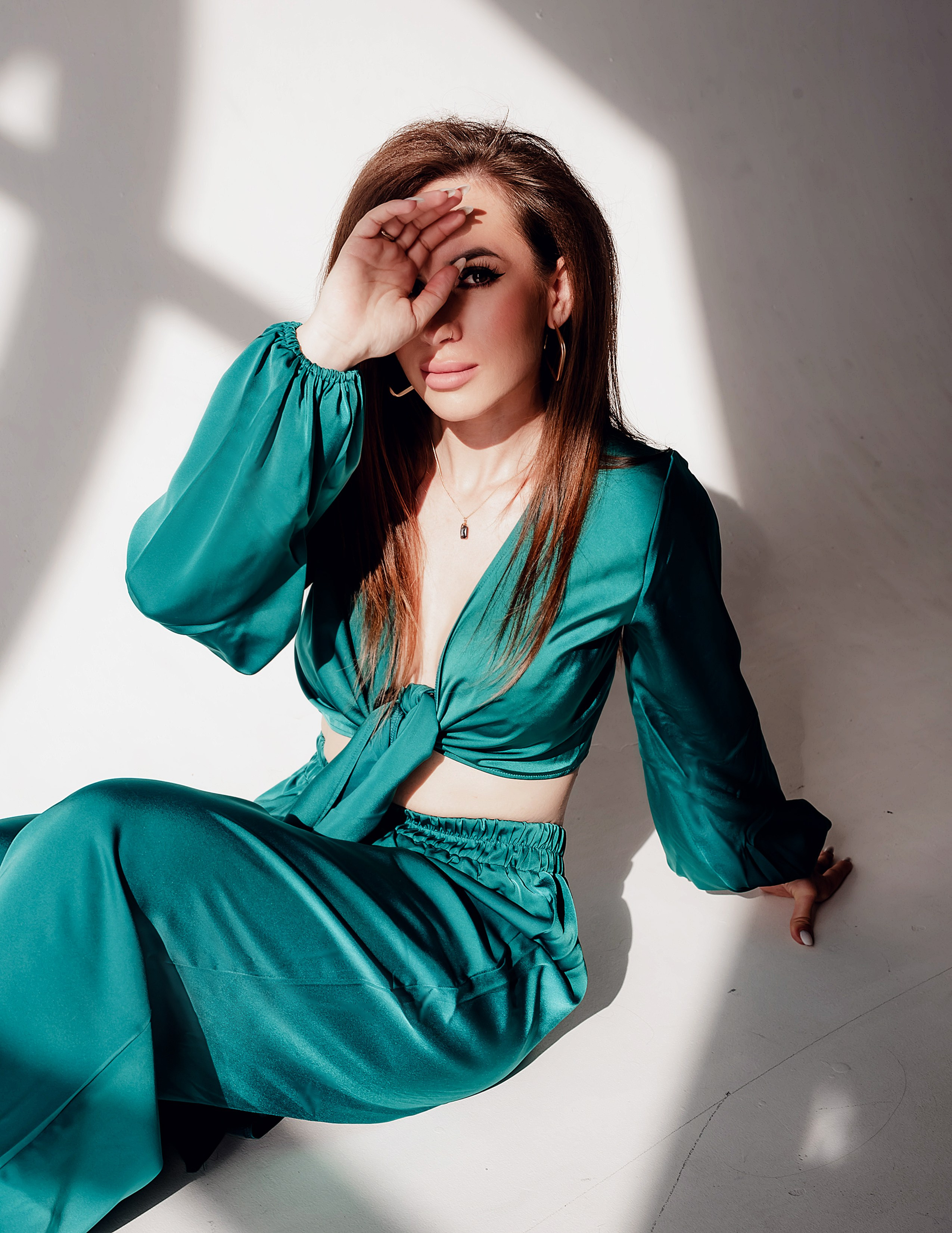 Девушка в изумрудном…. Фотограф Тула творческие фотосессии недорого Ольга Ромашина