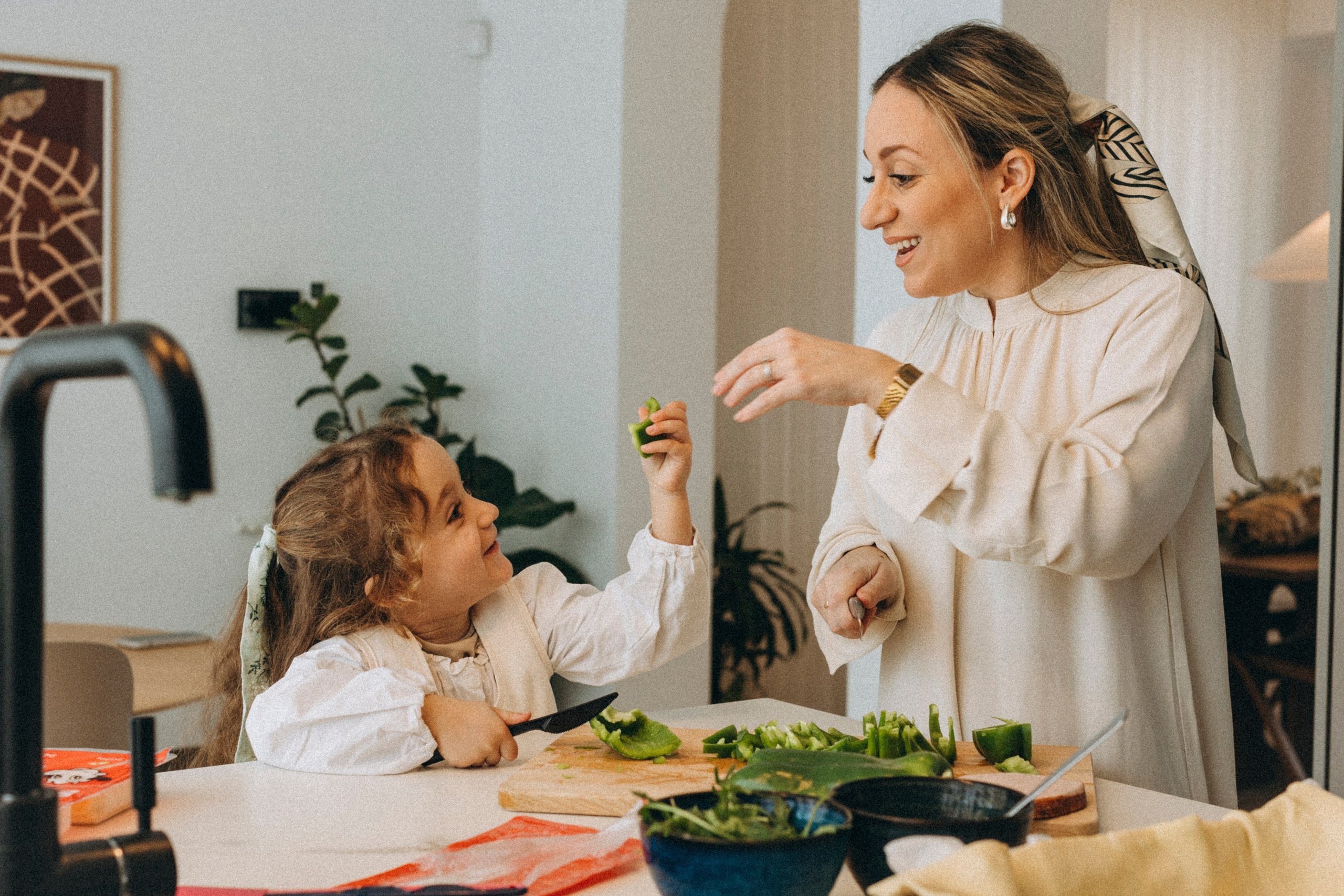 Family day — pizza and kite adventures. Katerina Nord | Wedding and Couple Photographer in Germany and Europe