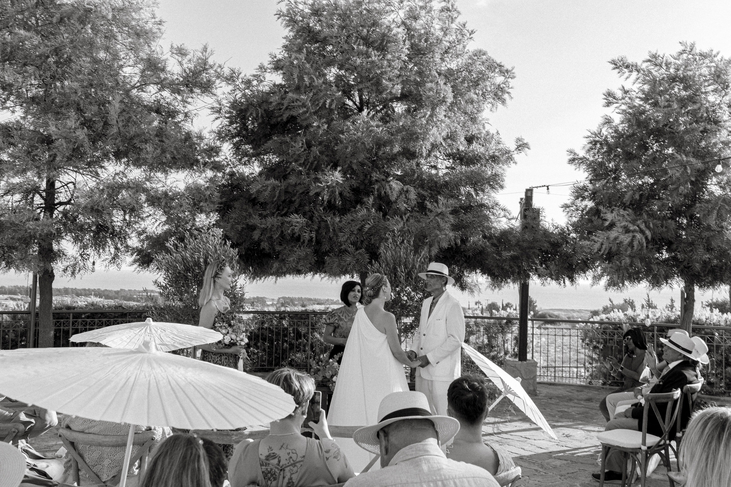 Dancing, laughter and traditions — a Greek-Russian Wedding. Katerina Nord | Wedding and Couple Photographer in Germany and Europe
