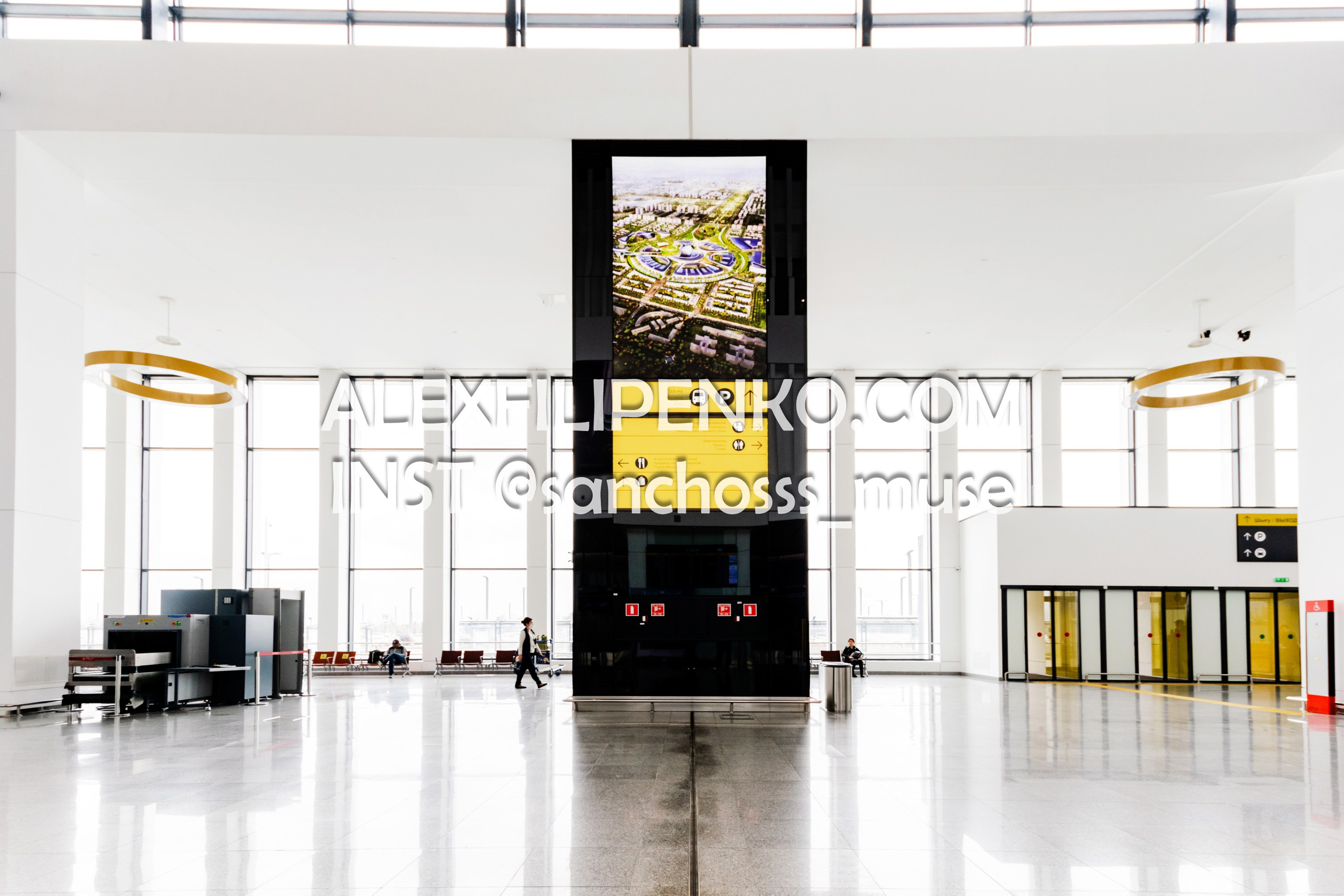 Фотосъемка для рекламного оператора MYD Production в Аэропорту Астаны. Фотограф интерьера недвижимости и архитектуры в Астане