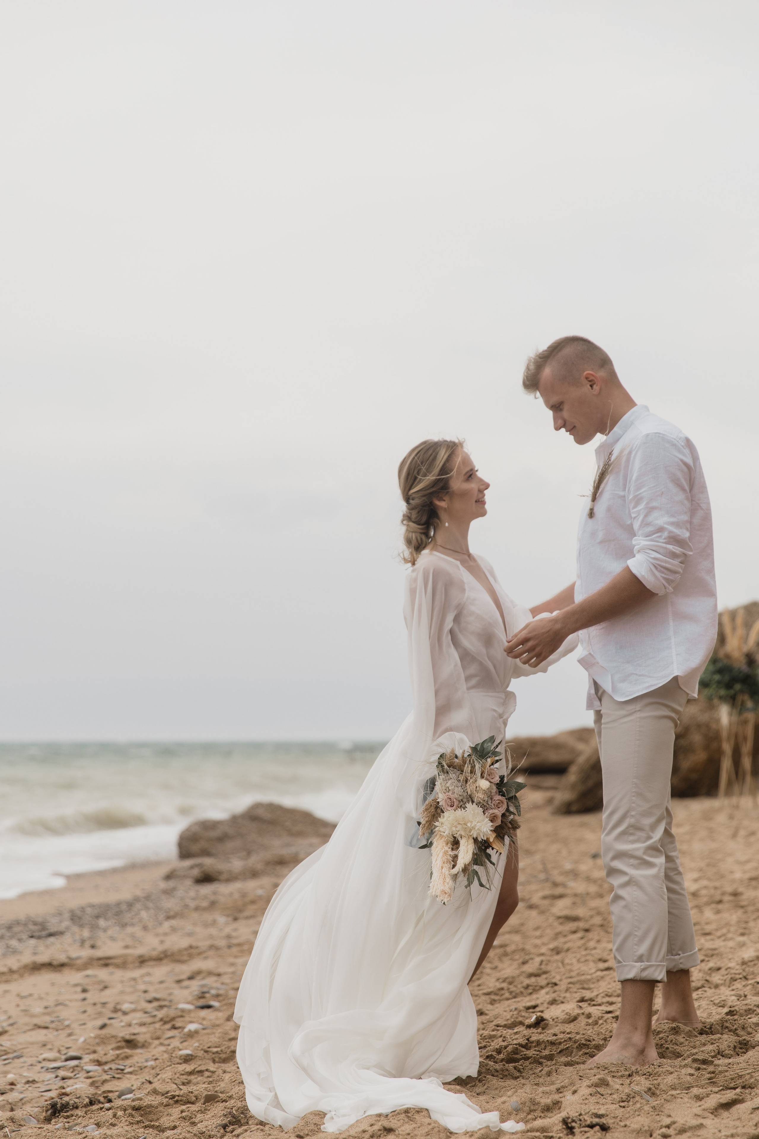 На берегу моря…. СВАДЕБНЫЙ ФОТОГРАФ В КРЫМУ И СЕВАСТОПОЛЕ