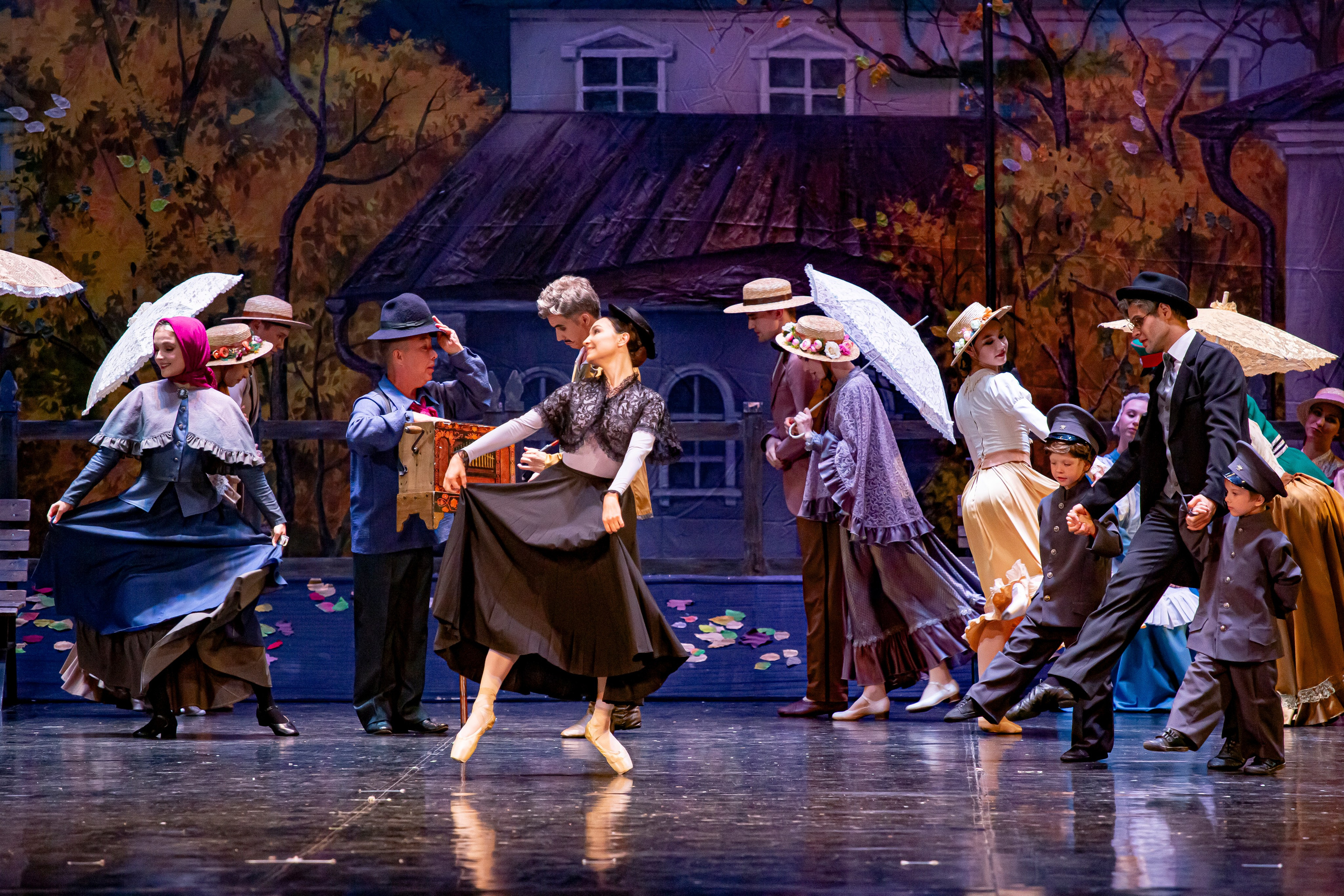 Анюта — спектакль — премьера на сцене Зимнего театра Марийского театра оперы и балета. Фотограф в Сочи Юрий Шептаев