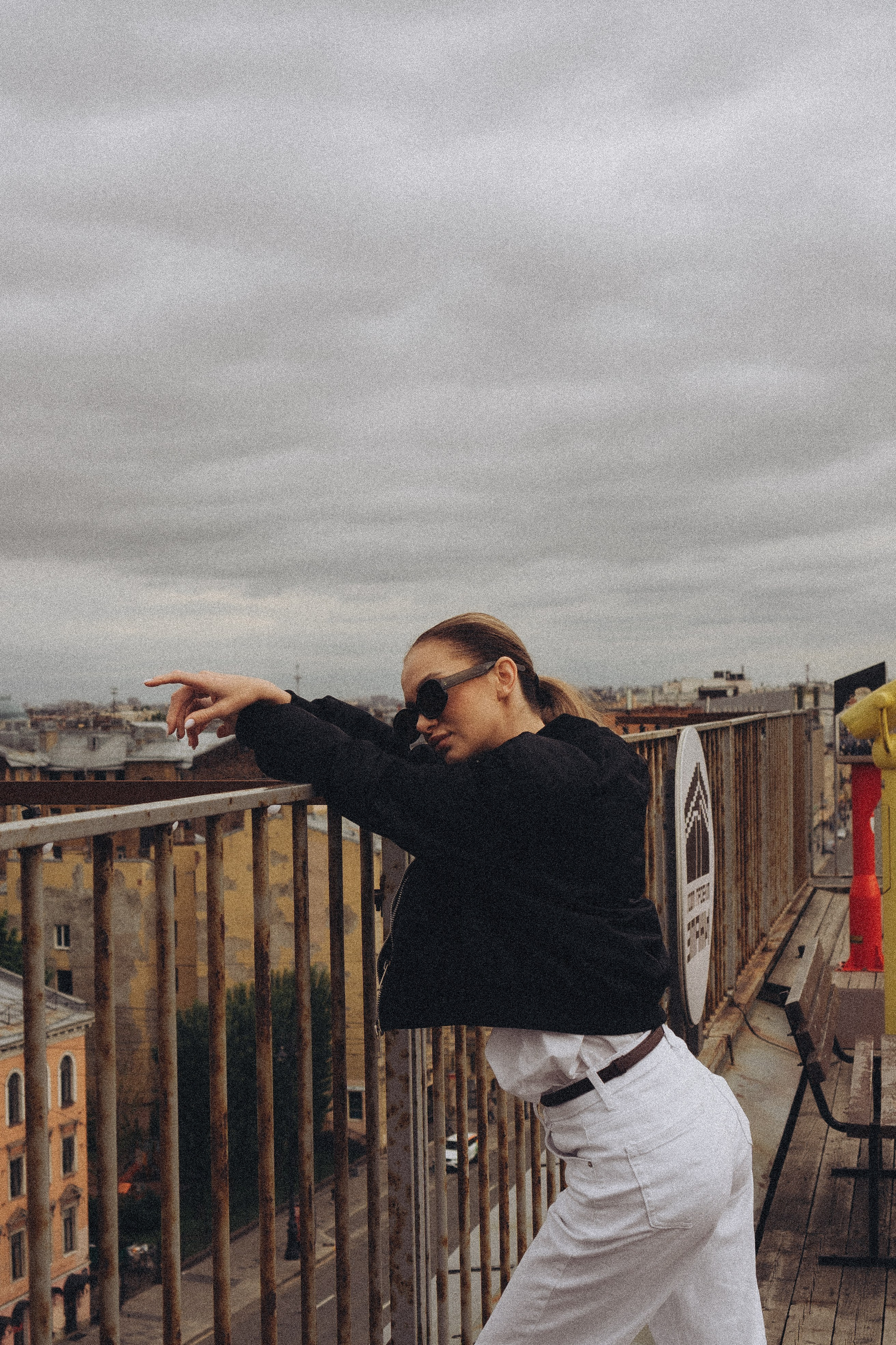 МЫ ГУЛЯЛИ ПРО КРЫШАМ ПИТЕРА. Профессиональный фотограф, Санкт-Петербург — Виктория Богомолова