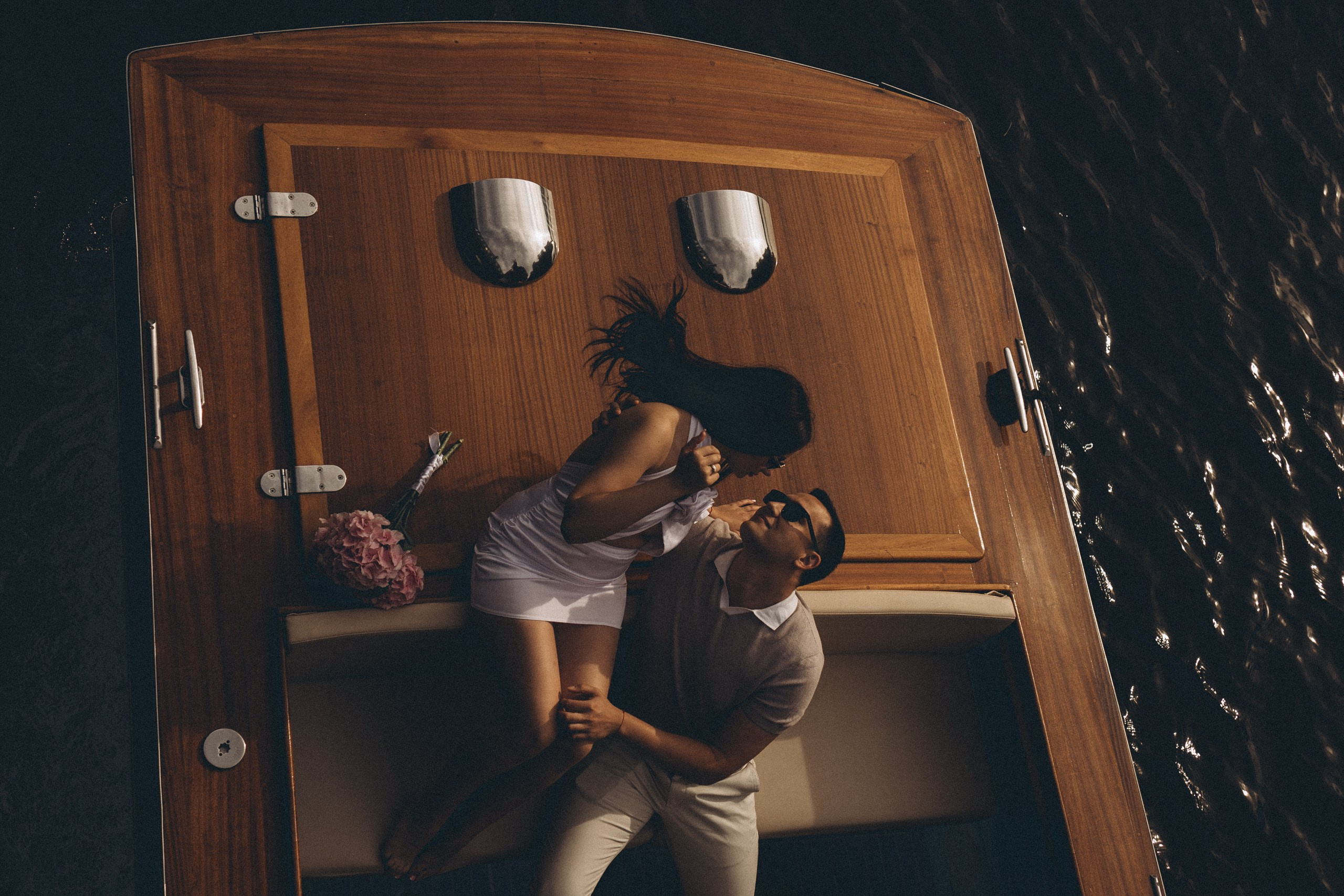 СВАДЕНБНАЯ СЬЕМКА НА КАТЕРЕ ПО КАНАЛАМ САНКТ-ПЕТЕРБУРГА И В АКВАТОРИИ НЕВЫ. Профессиональный фотограф, Санкт-Петербург — Виктория Богомолова