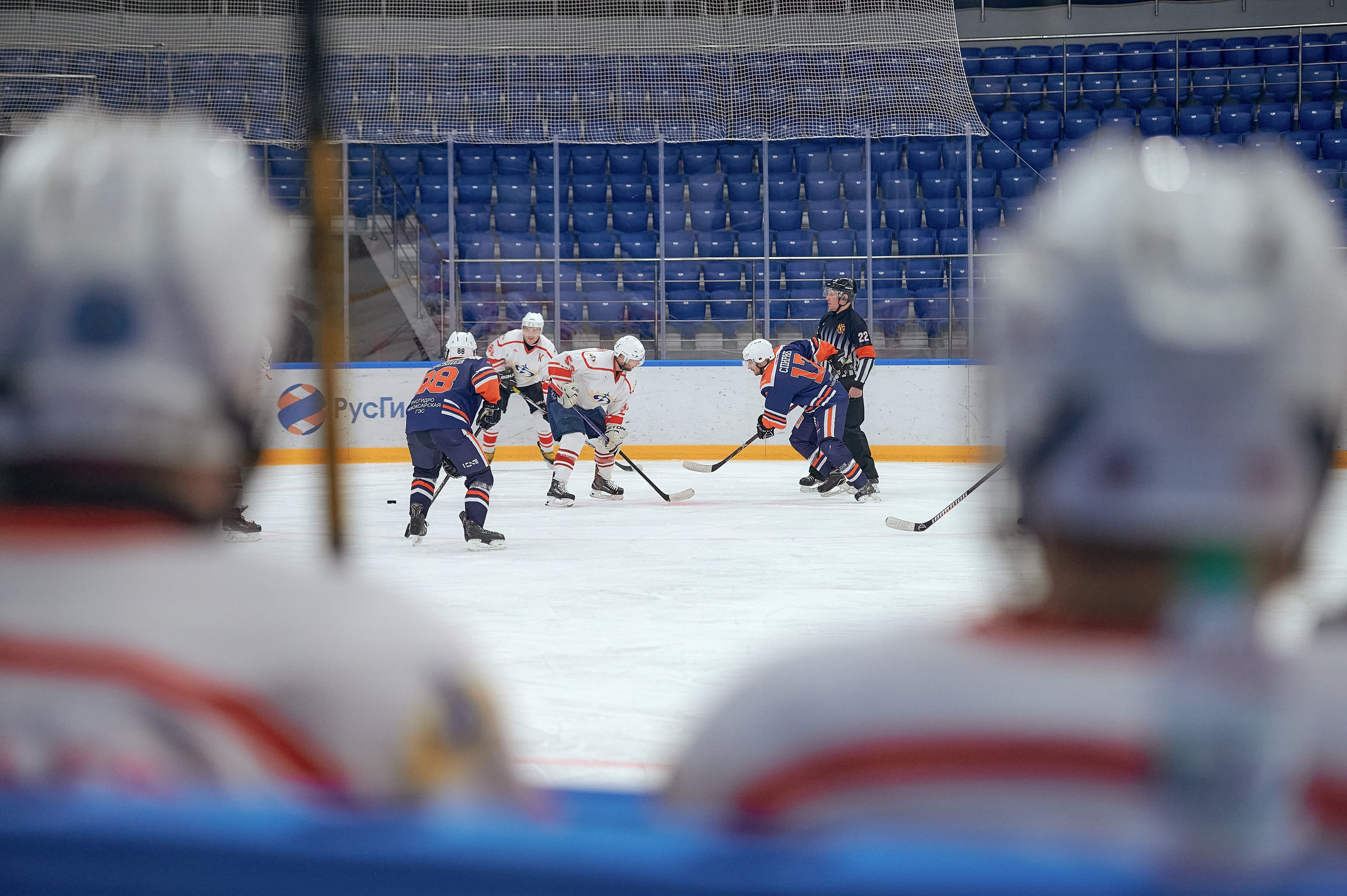 Портфолио репортажной фотосъёмки: Кристалл арена — Хоккей — РусГидро. Фотограф Яковлев Роман — Красноярск