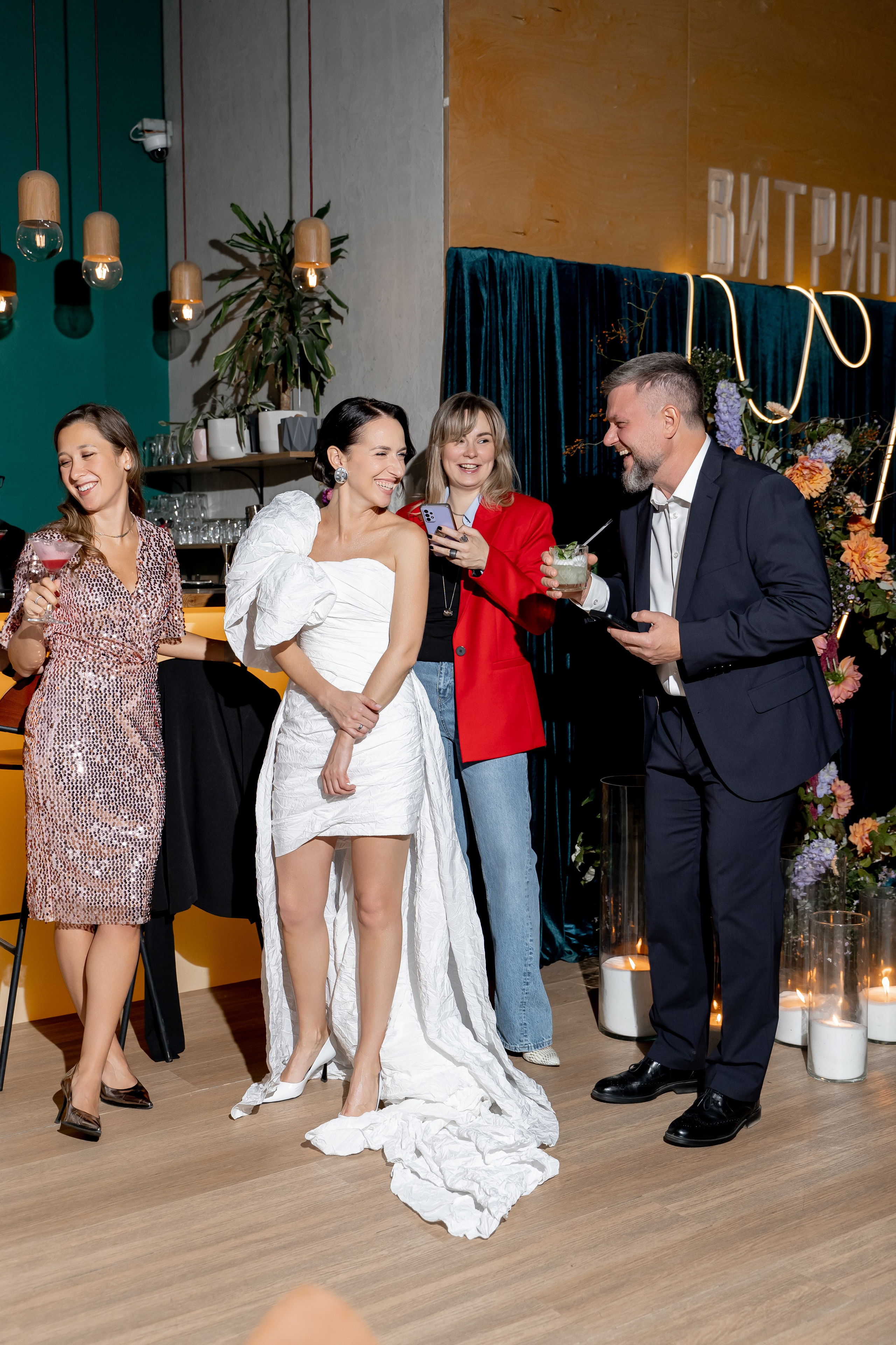 Репортаж мероприятия, репортажная съемка в Москве и Московской области, фотограф на мероприятие, фотосъемка юбилея, репортаж свадьбы, event, фотосессия на фотозоне, фотограф на юбилей, фотограф на день рождения, репортажный фотограф, съемка мероприятия, съемка на фотозоне, фотограф на корпоратив, фотограф на свадьбу, фотограф на детский праздник, фотограф на выпускной. Свадебный репортаж в лофте.