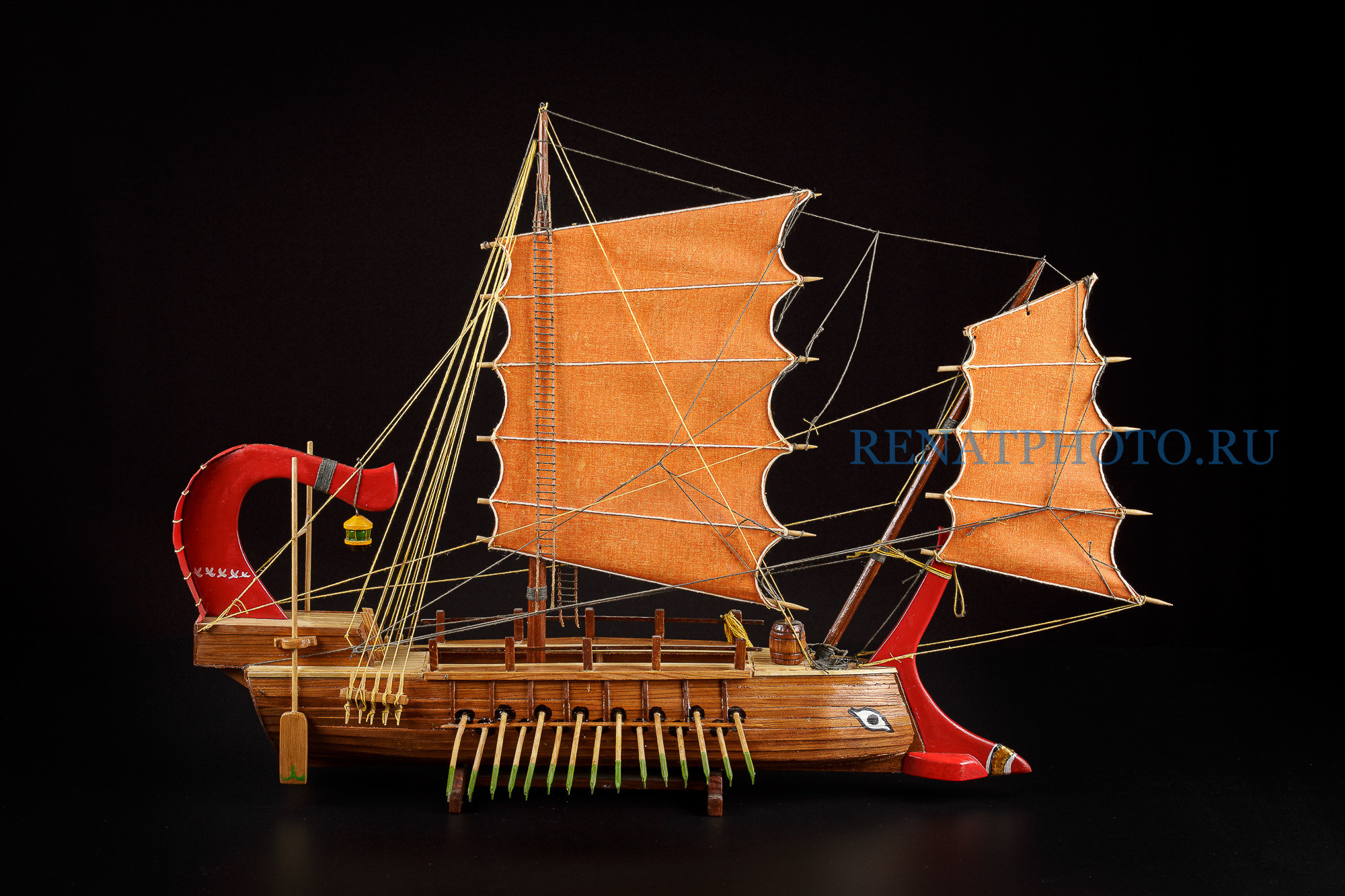 Renatphoto-Предметная фотосъёмка для музеев. Профессиональная фотосъёмка интерьеров, предметная фотосессия еды для меню г. Анапа