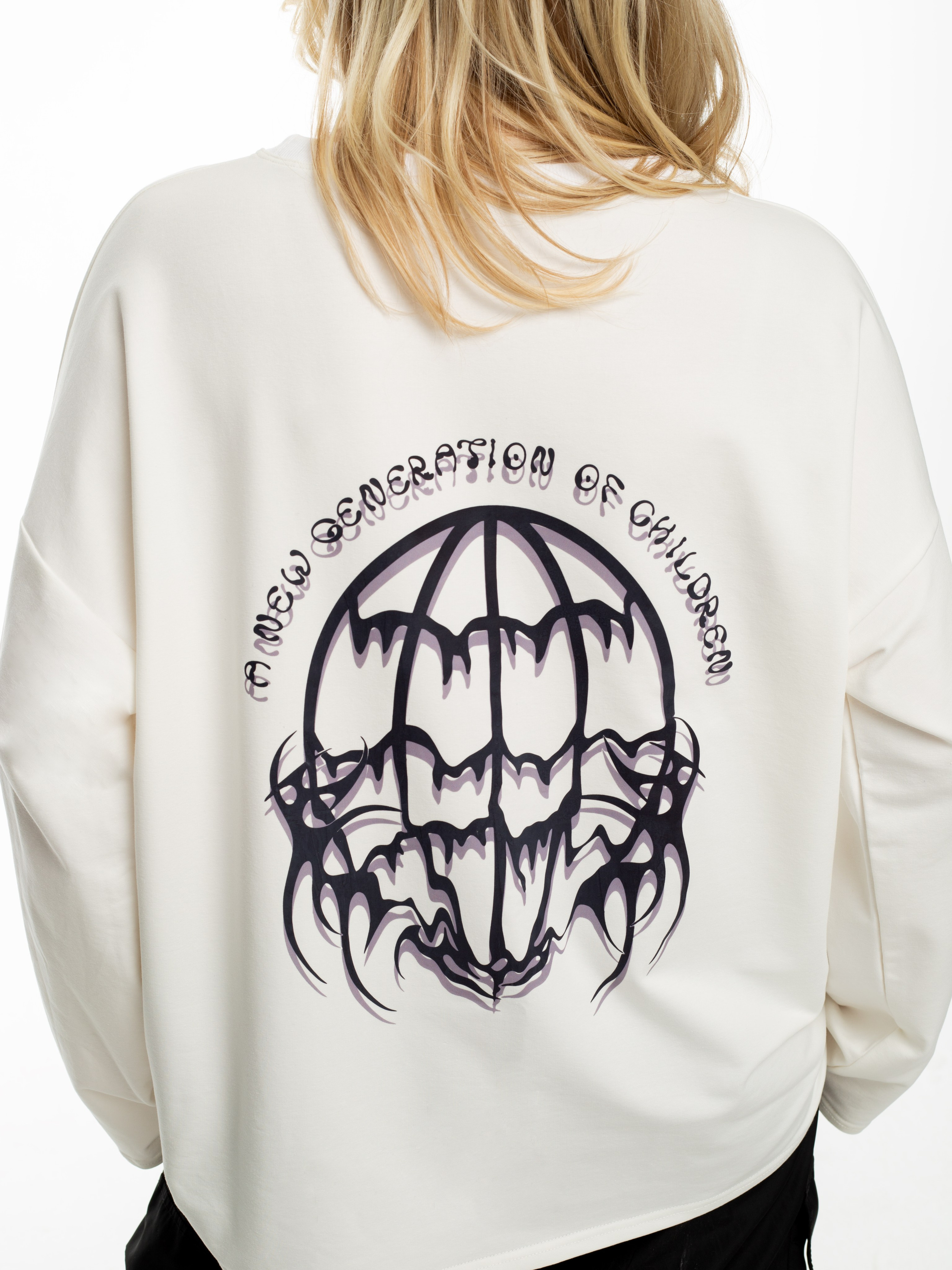 КАТАЛОГ | белый фон. RUNA production — стильные съемки для брендов