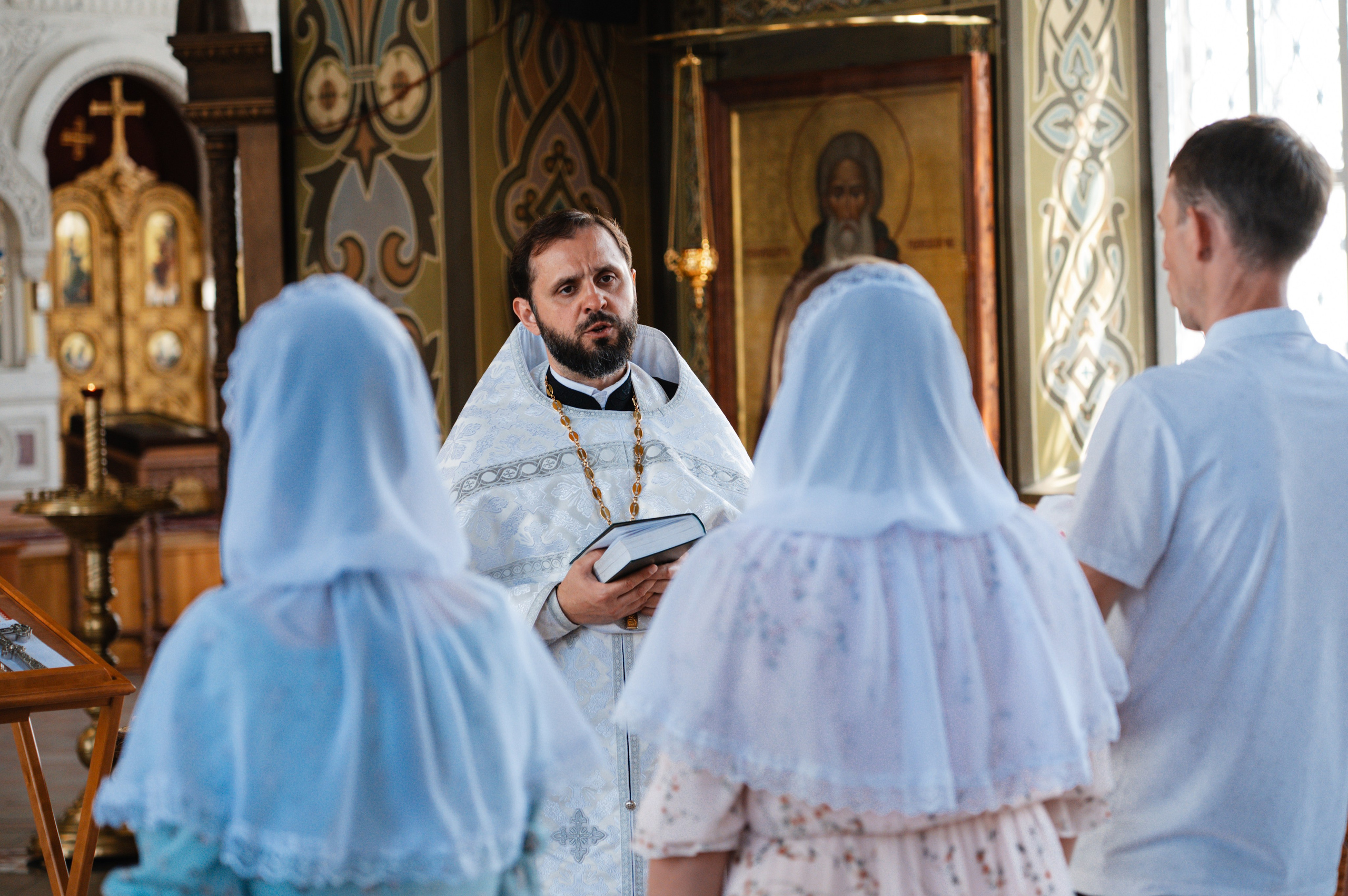 Таинство Крещения Дарьи (Храм Преполовения Пятидесятницы). Фотограф Ярута Оксана / Ростов-на-Дону