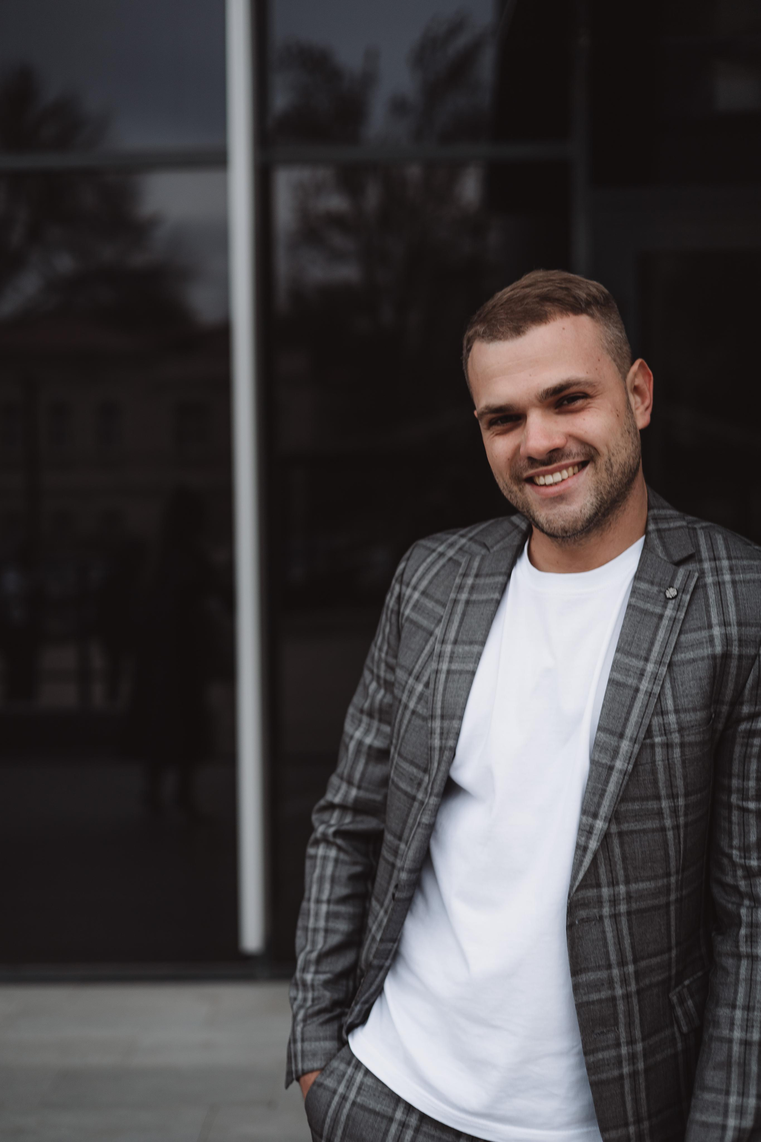 Светлана & Денис Прогулка+банкет. Фотограф Уфа Башкирия Мухаметянова Алина. Свадебный семейный портретный