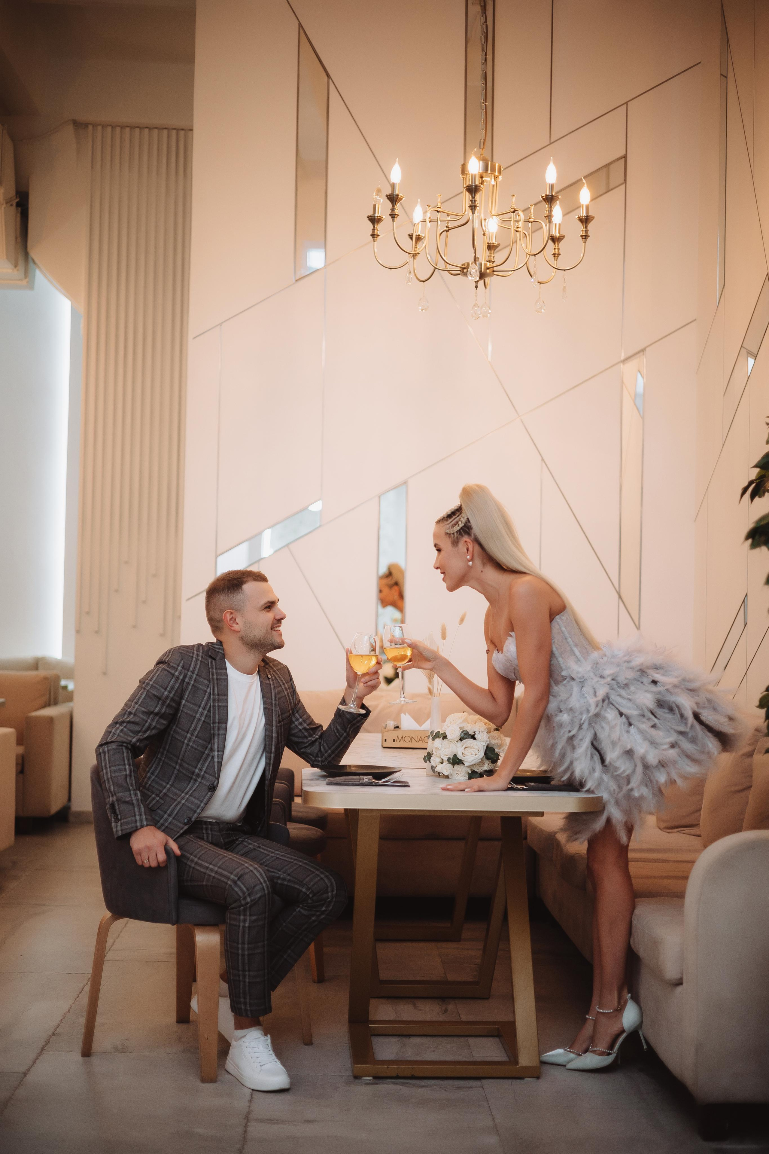 Светлана & Денис Прогулка+банкет. Фотограф Уфа Башкирия Мухаметянова Алина. Свадебный семейный портретный