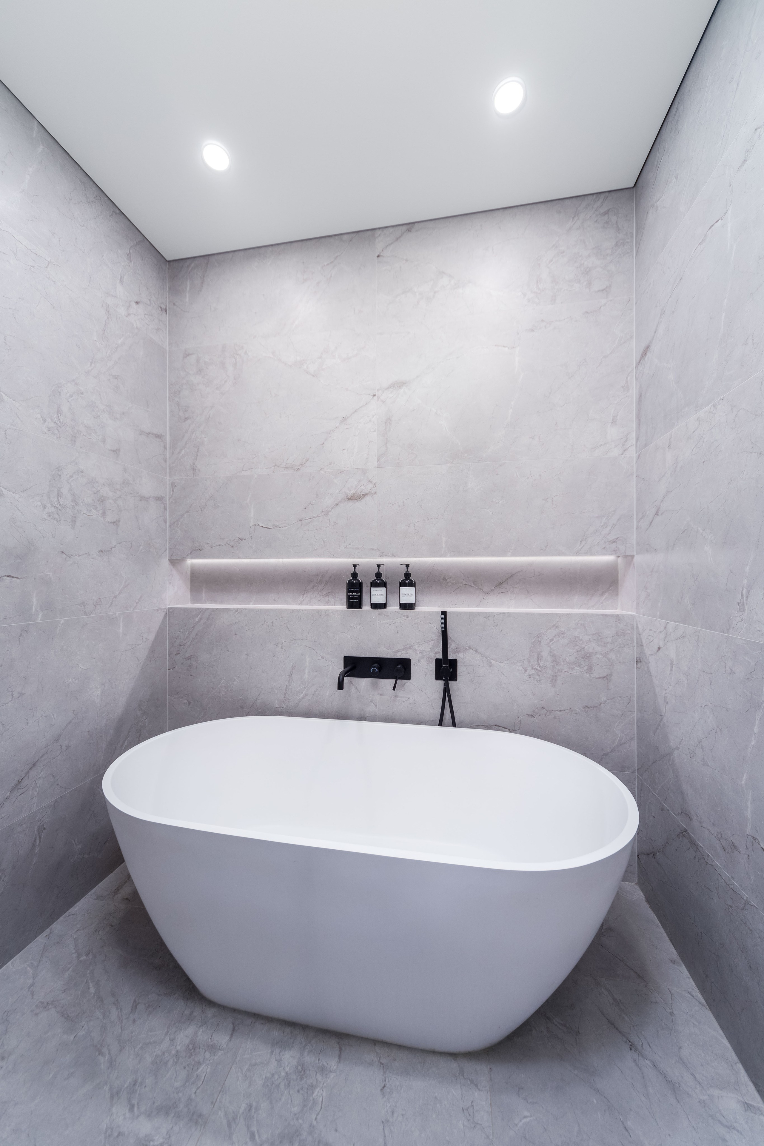 Фото интерьера ванной комнаты в трехкомнатной квартире в ЖК Минск Мир