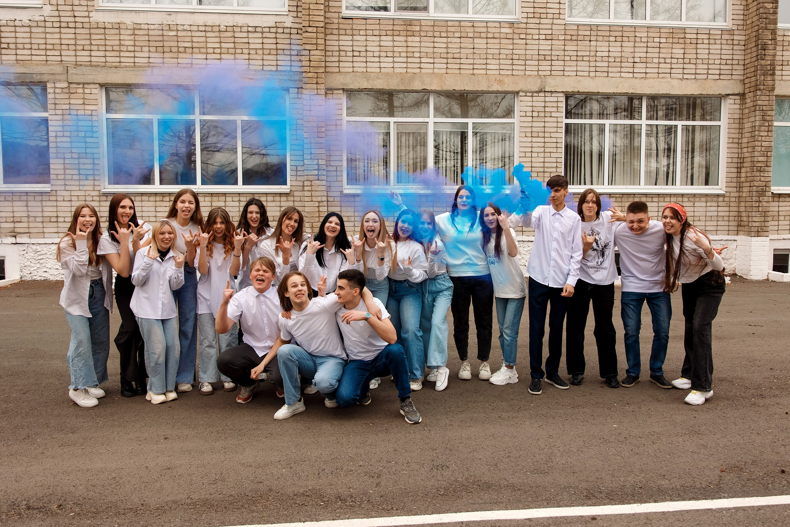 11 класс с. Барабаш. Фотограф Любовь Корниенко, Примоский край