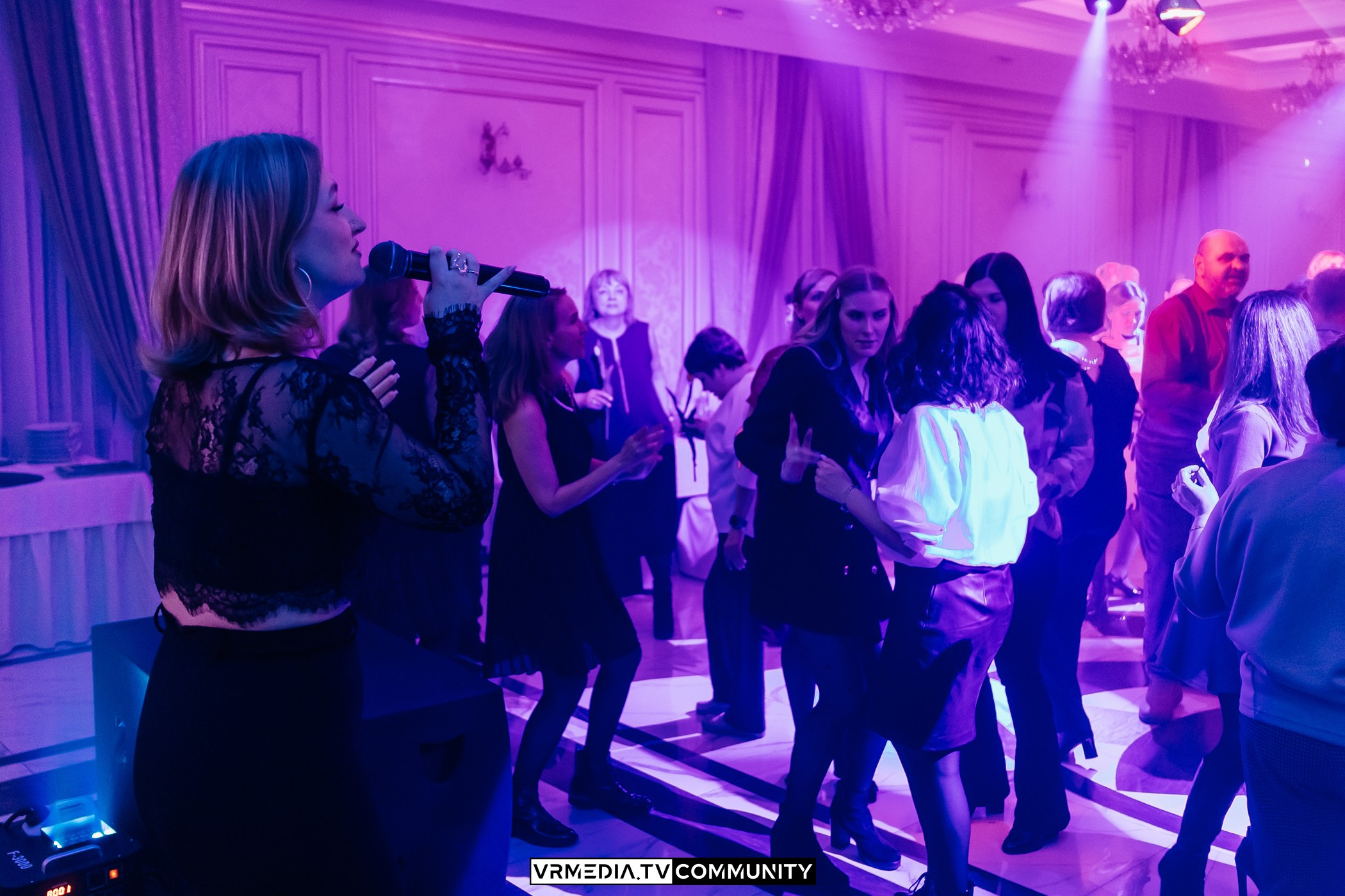 Международный женский день в ресторане «Лазурный Берег»