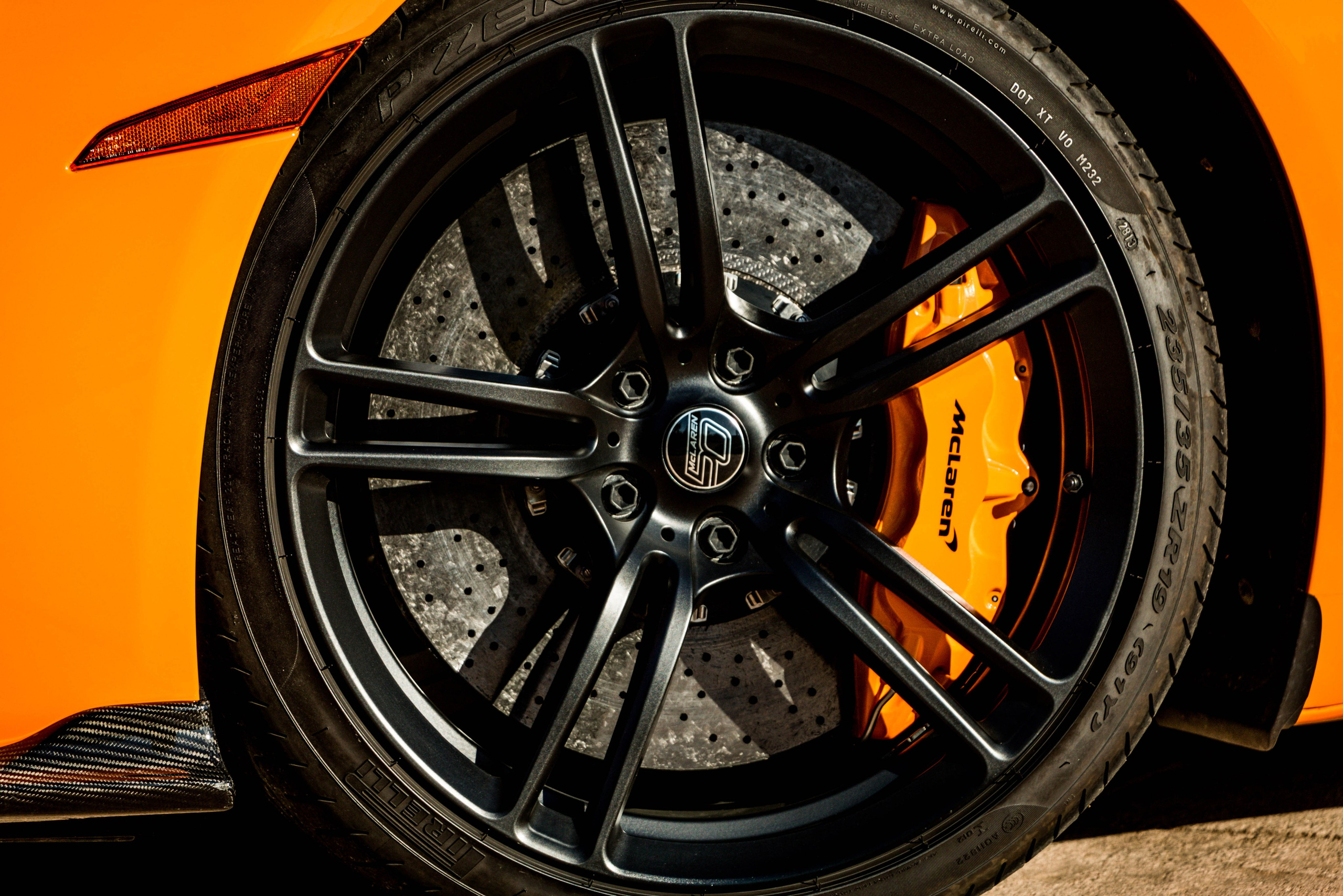 2012 McLaren MP4- 12С. Mixturecaptures