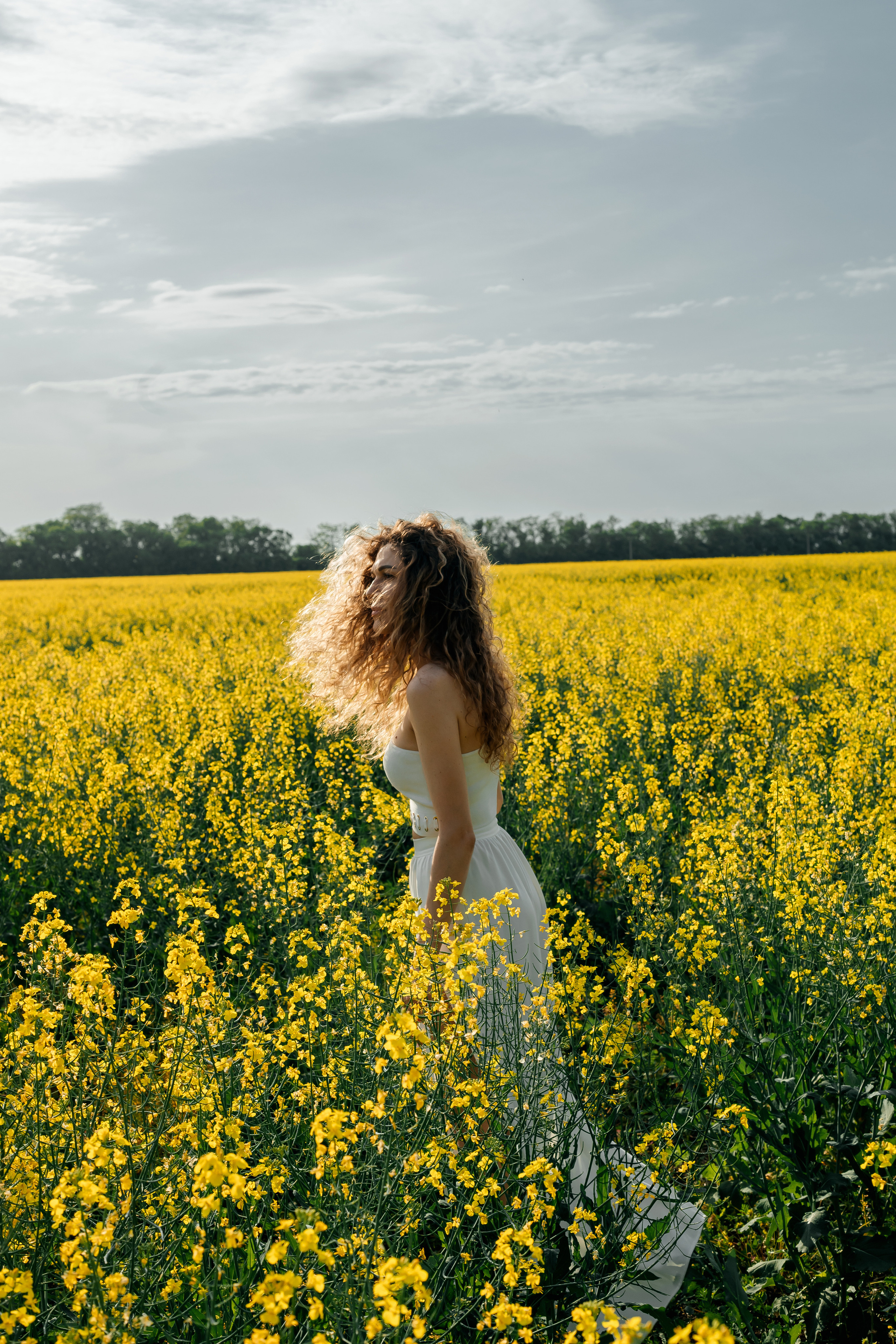 Семейная фотосессия в рапсовом поле. Свадебный и семейный фотограф в Краснодарском крае Мария Данилкина