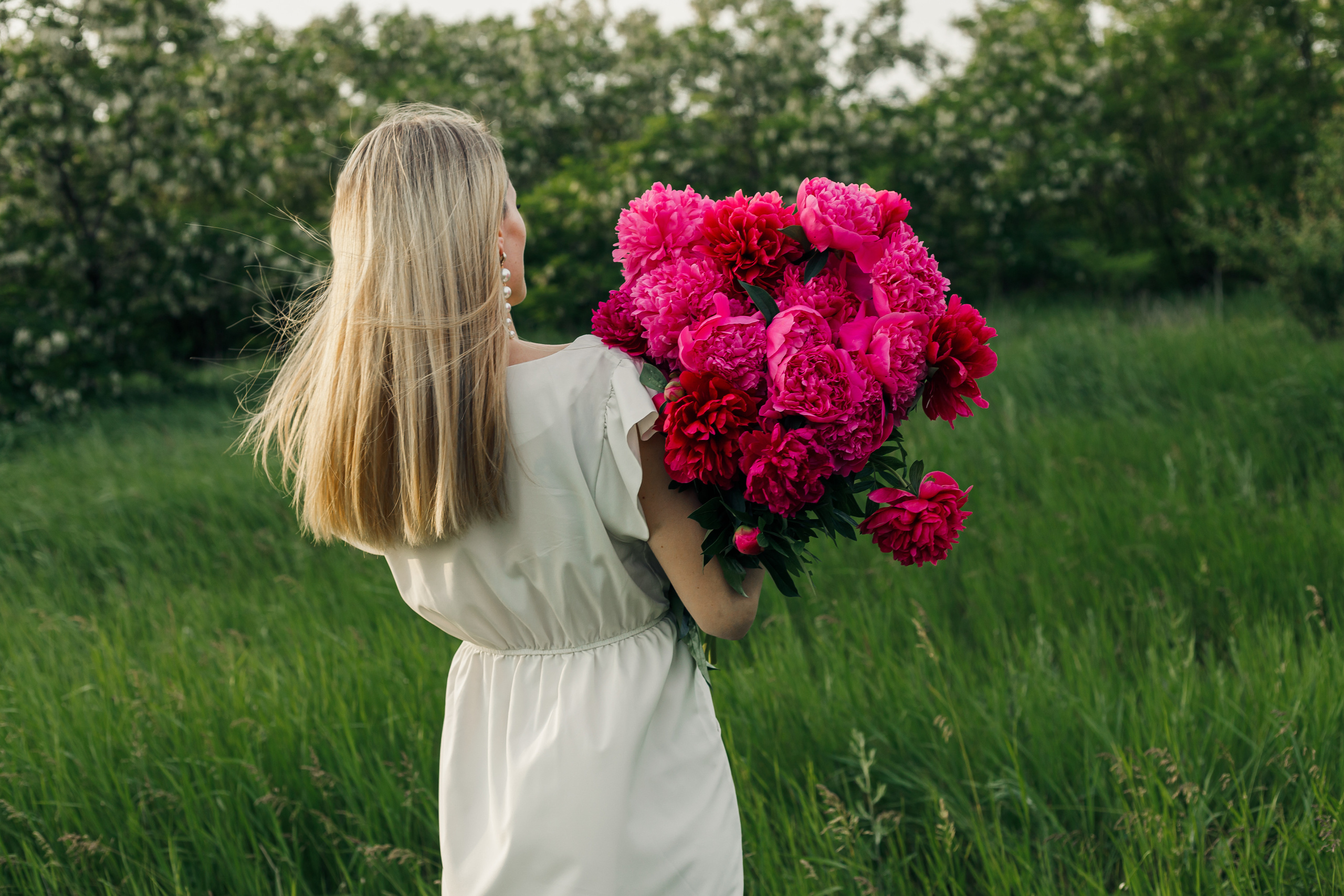 Фотосессия с пионами на природе. Свадебный и семейный фотограф в Краснодарском крае Мария Данилкина
