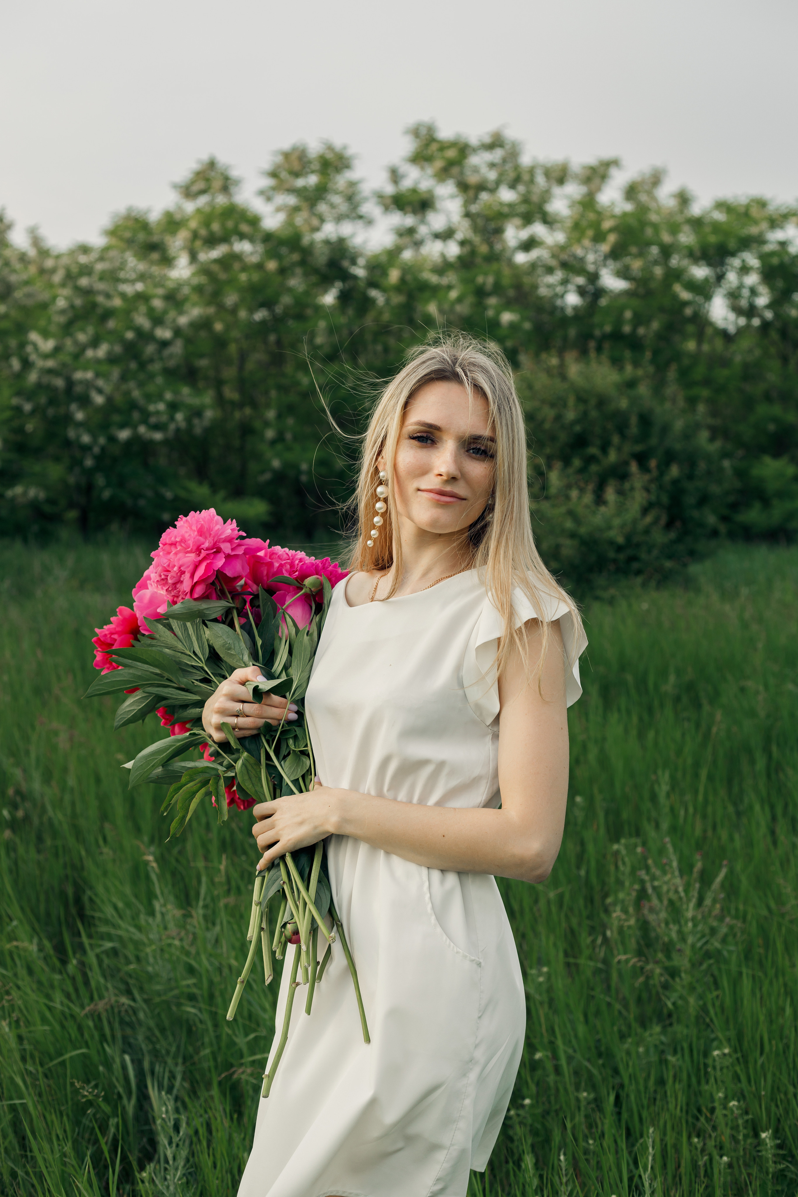 Фотосессия с пионами на природе. Свадебный и семейный фотограф в Краснодарском крае Мария Данилкина