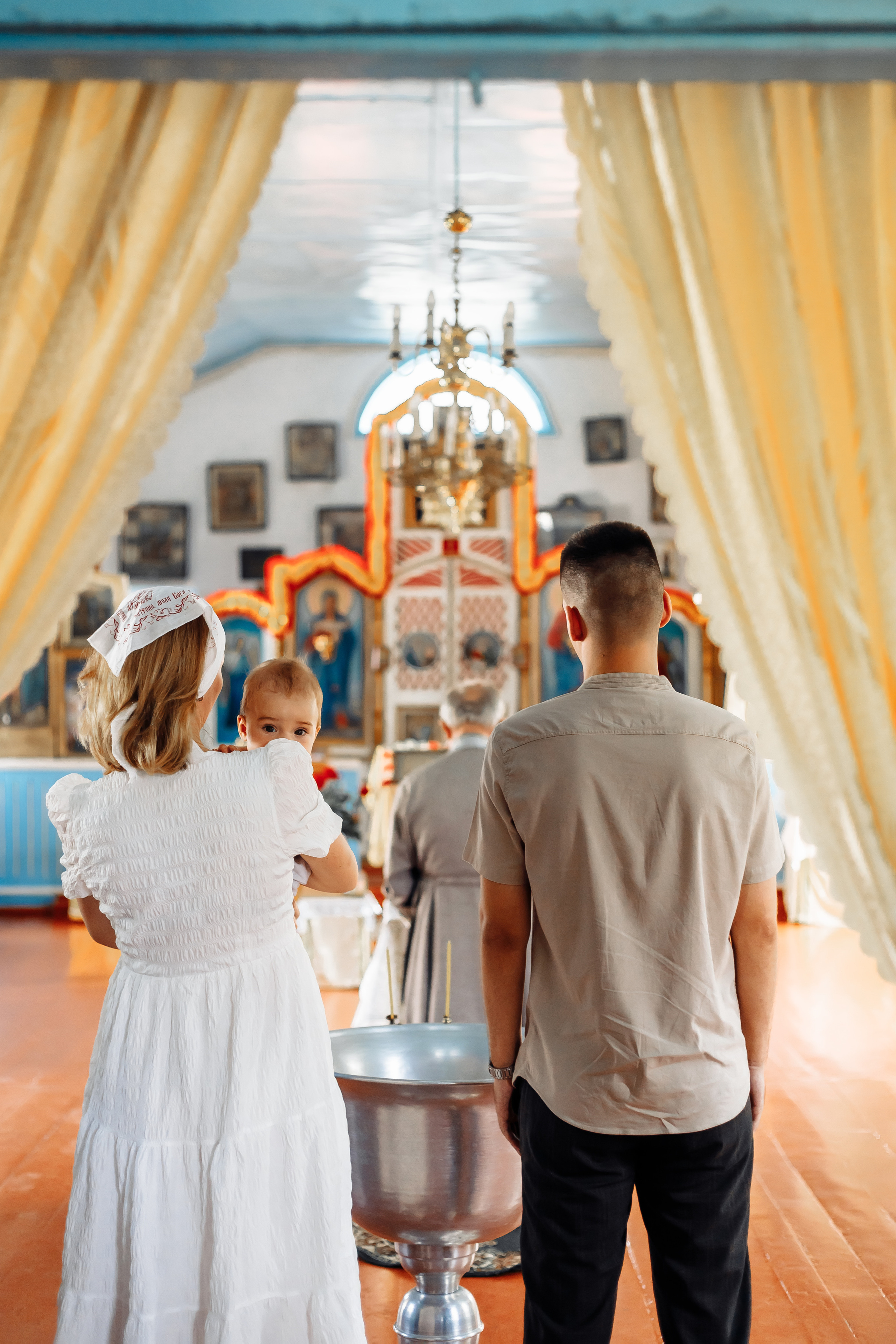 Фотосьемка таинства крещения в Тихорецке и Новопокровской. Свадебный и семейный фотограф в Краснодарском крае Мария Данилкина
