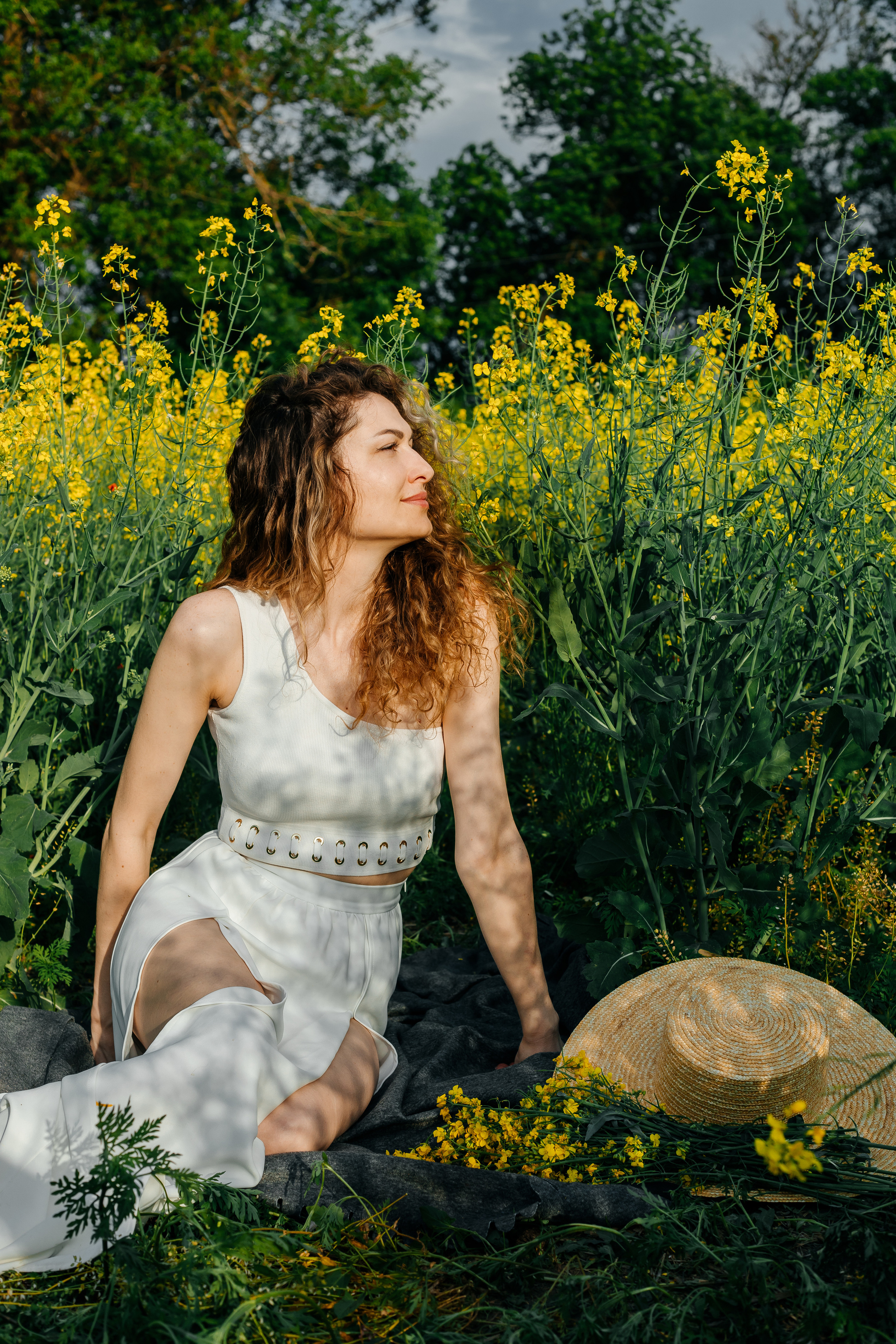 Семейная фотосессия в рапсовом поле. Свадебный и семейный фотограф в Краснодарском крае Мария Данилкина