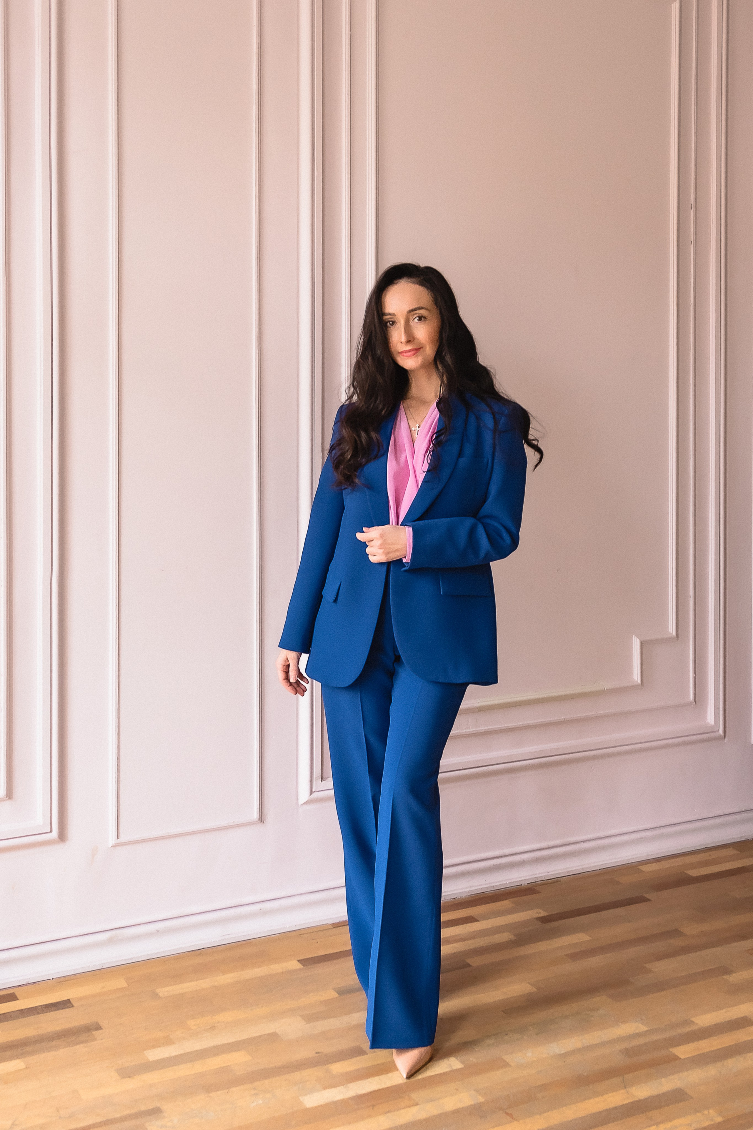 Кабинет с розовой стеной. КОНТЕНТ |БРЕНД фотограф Санкт-Петербург — Жанна Олтаржевская