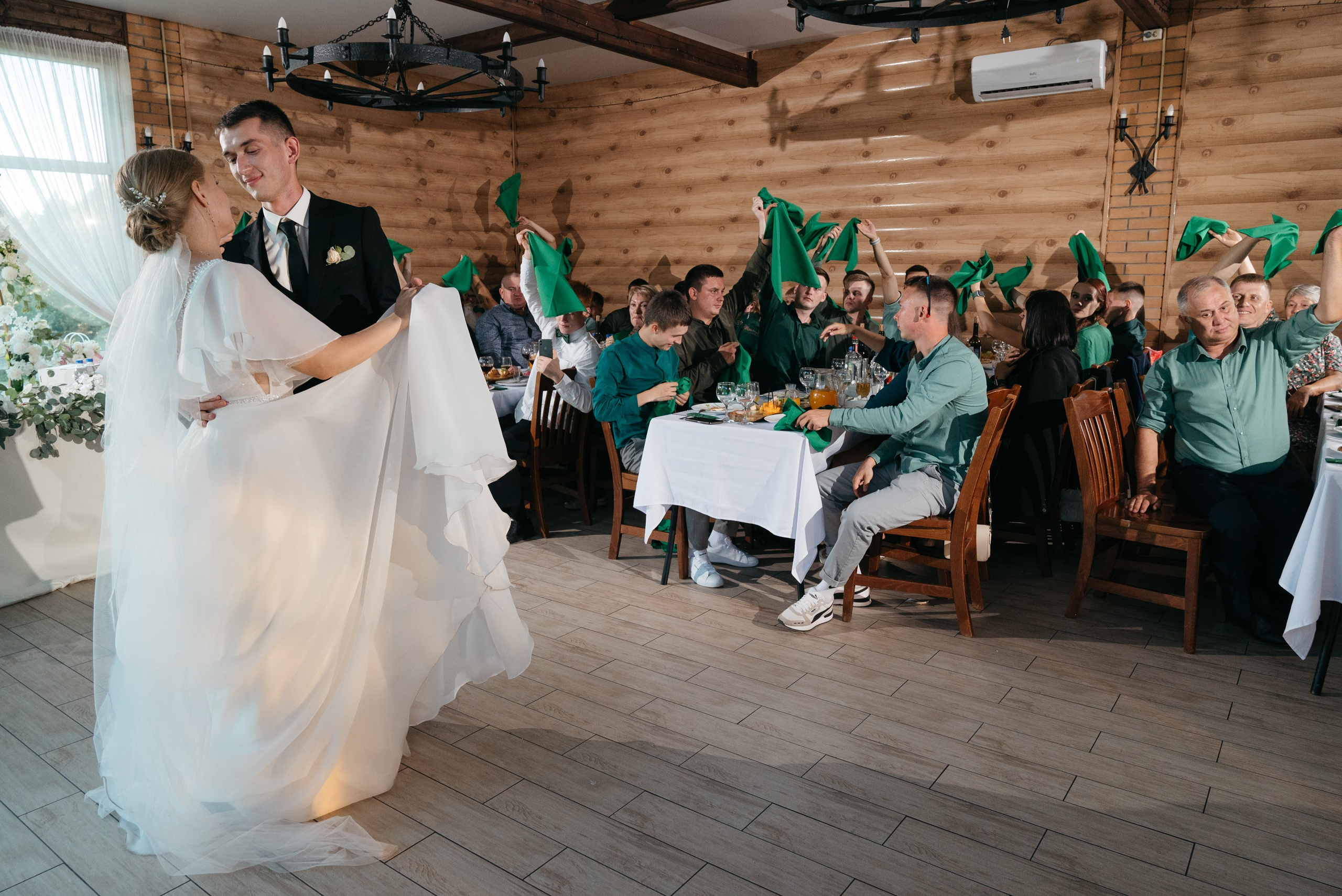 Мотоцикл на свадьбе. Свадебный фотограф Ижевск Петр Шишков