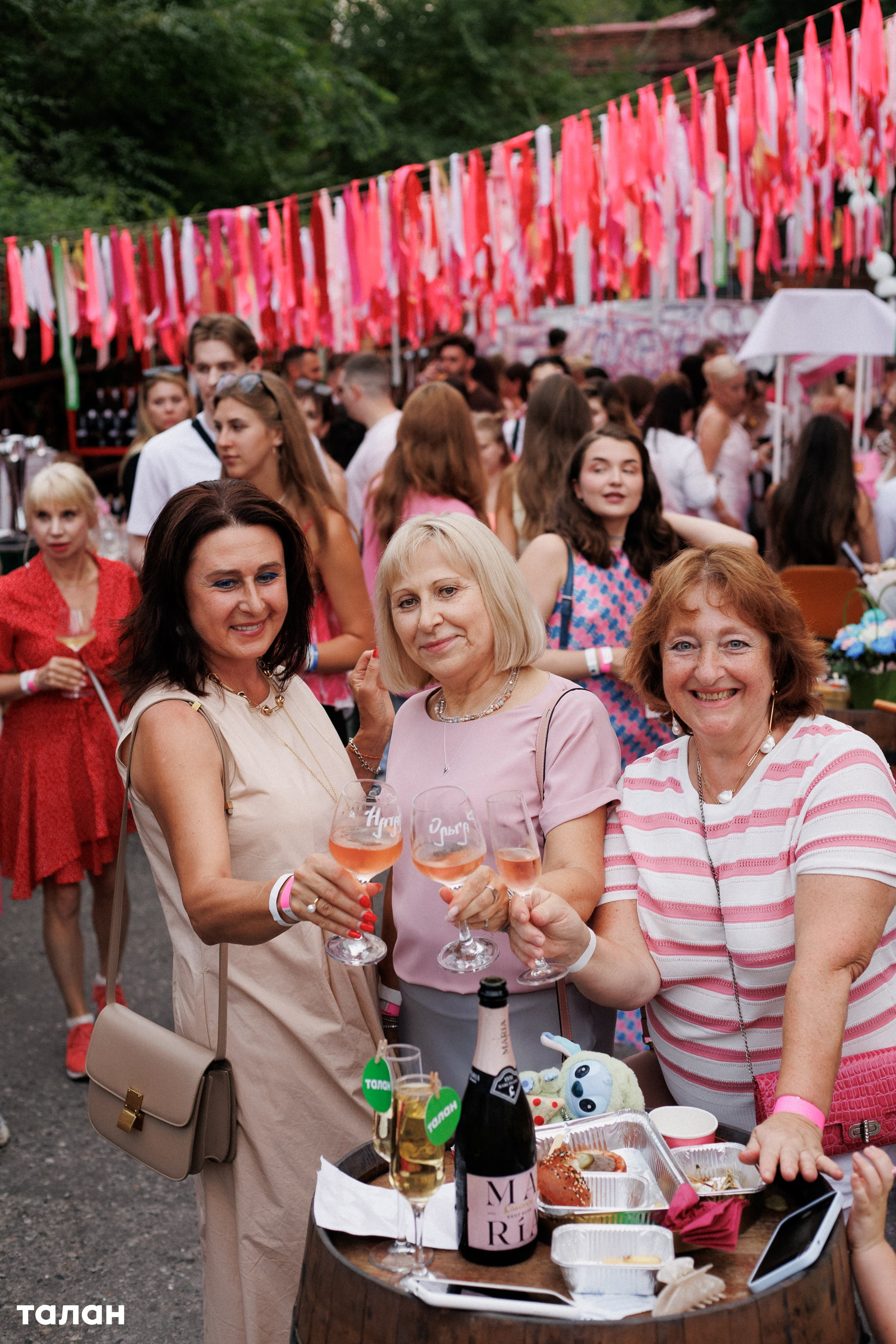 ВИНОТЕКА [бар+магаз] — BIRTHDAY PARTY. СВОИ. ФОТООТЧЕТЫ-СОБЫТИЯ-МЕСТА