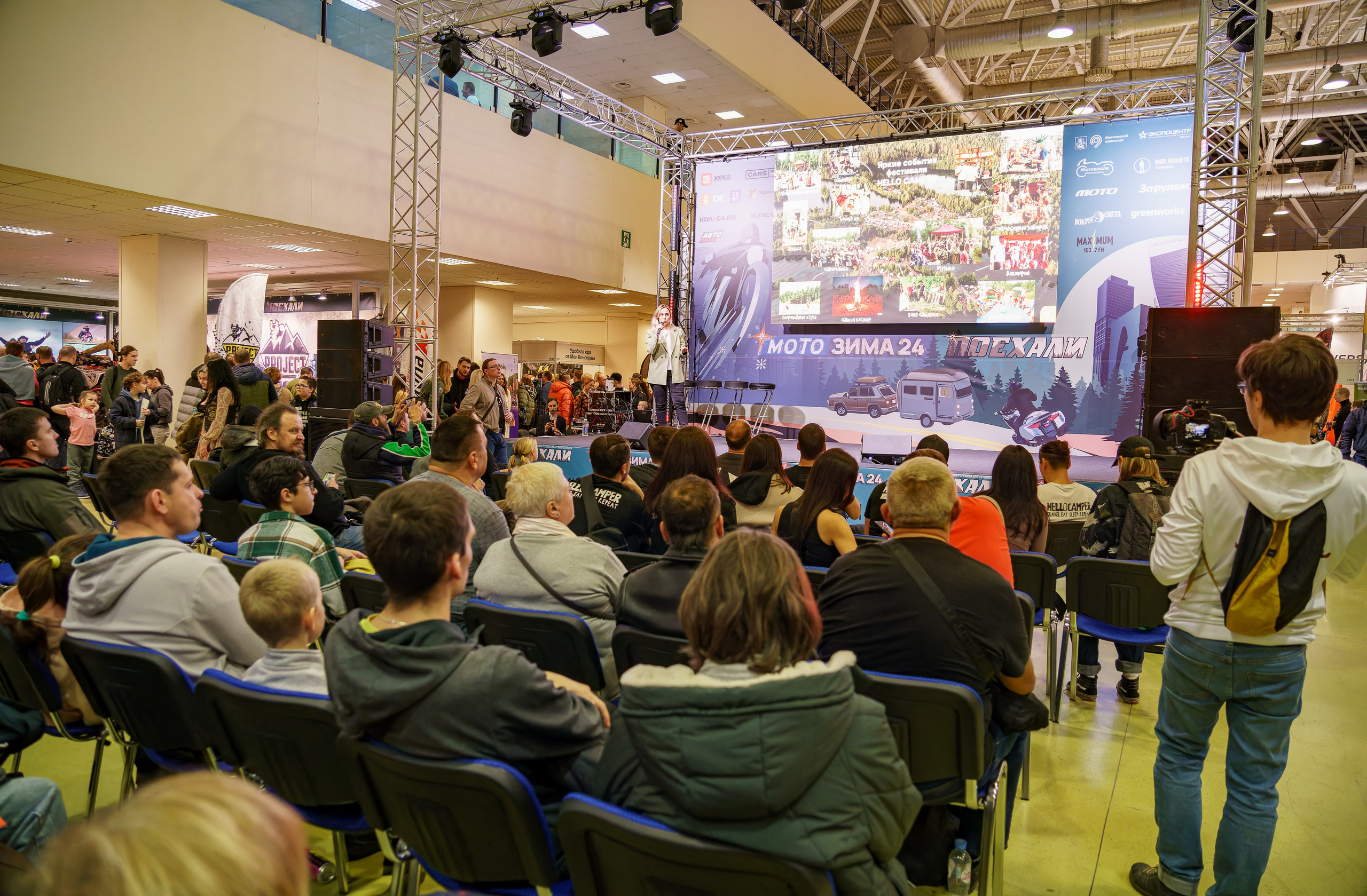 Прогулка по выставке «Поехали 2024 год». «Студия DRONAVT`s» — видеосъёмка и фотография г. Москва