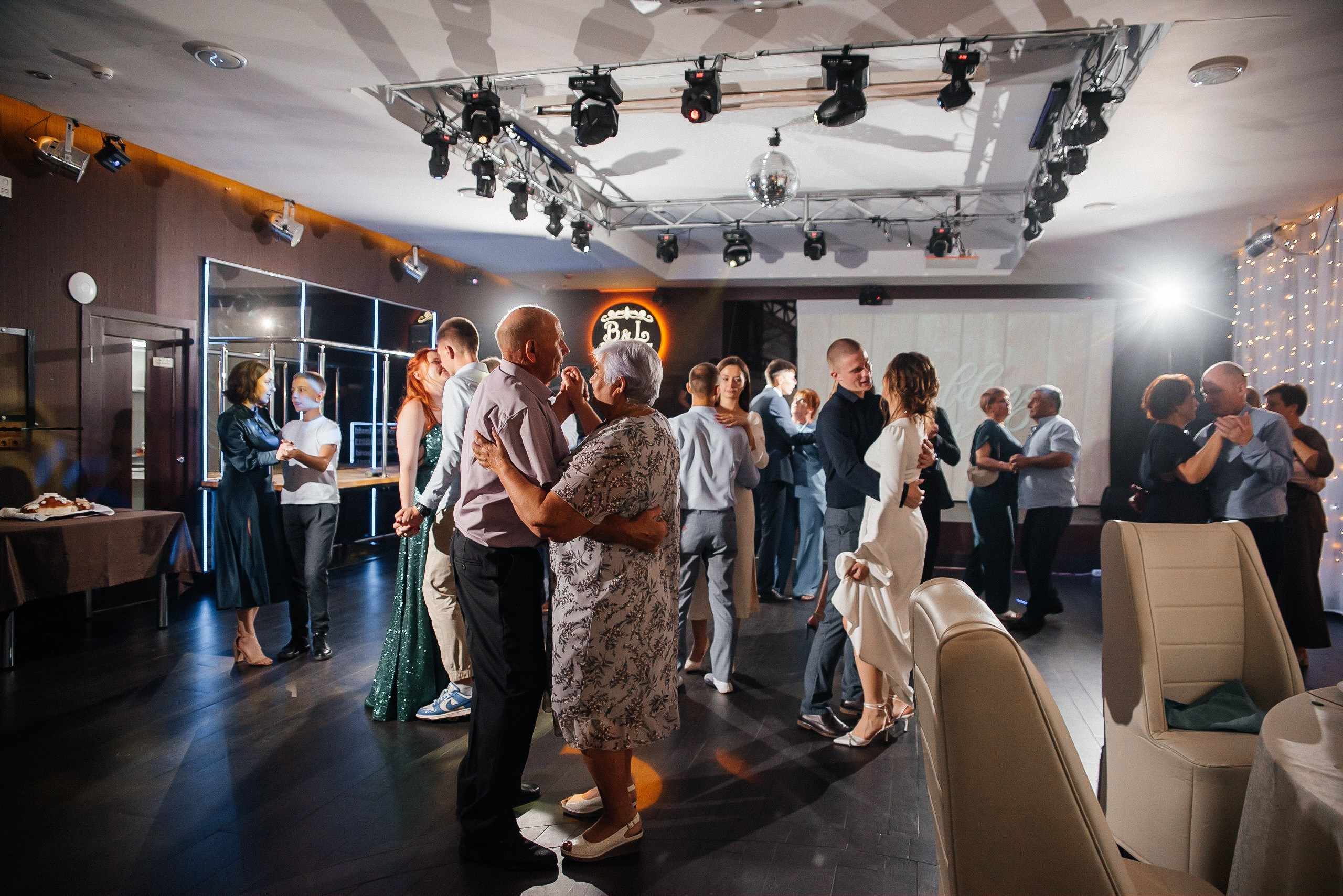 Ваня и Полина 26.08.2023. Свадебный и семейный фотограф в городе Смоленске