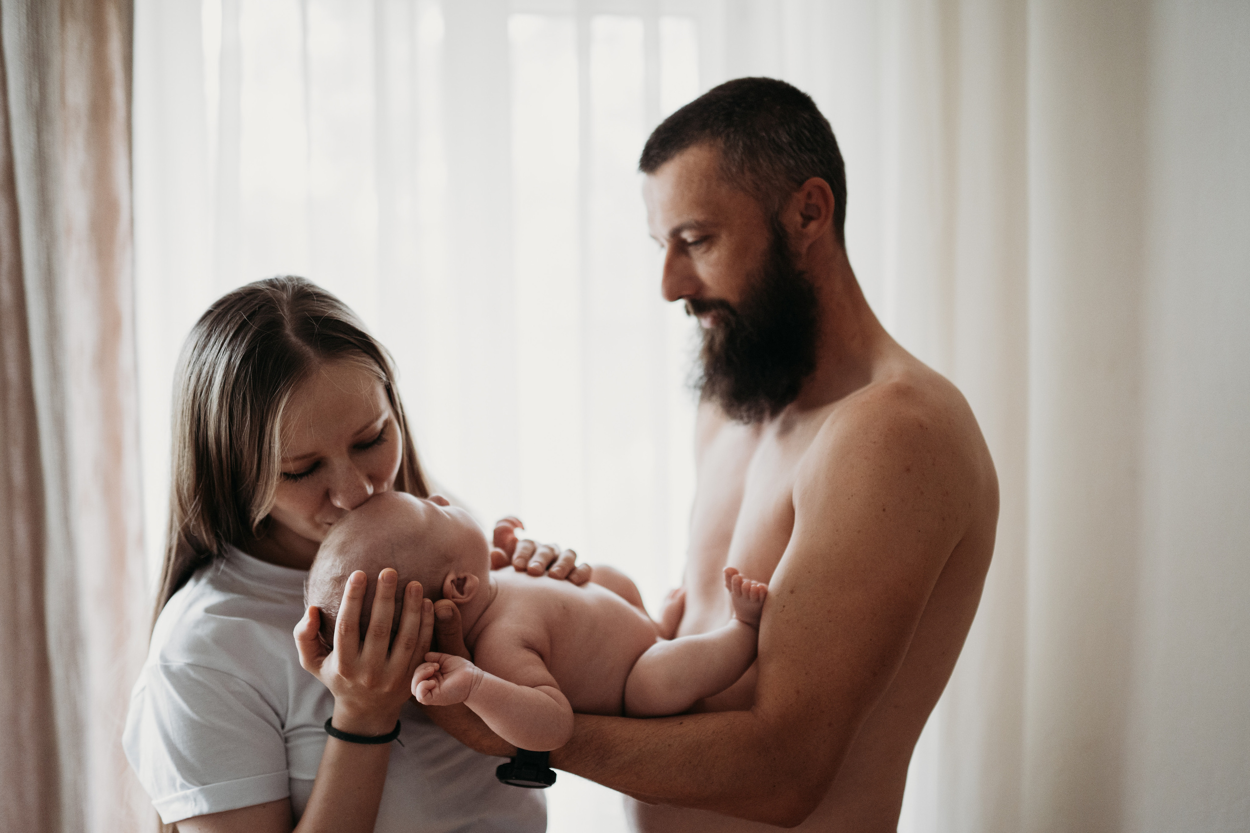 Михаил, Ирина и Ромочка. Домашняя истрия. Семейный и детский фотограф в Москве Митенкова Мария