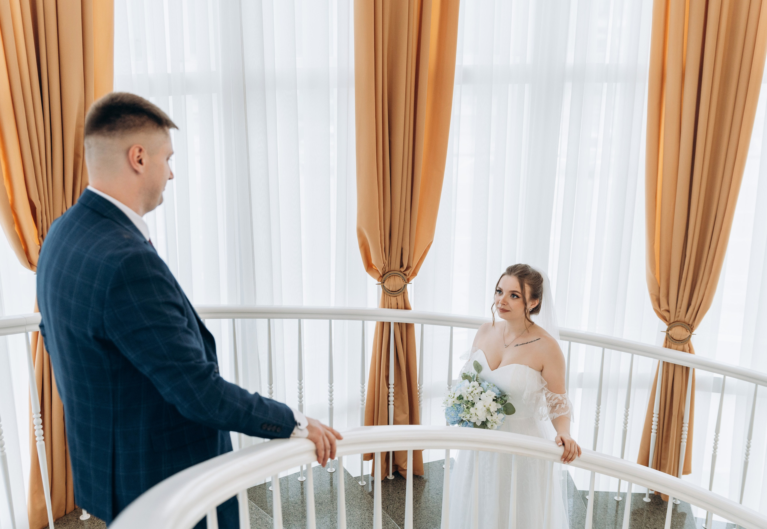 Прогулка, регистрация, банкет. Фотограф в Новосибирске