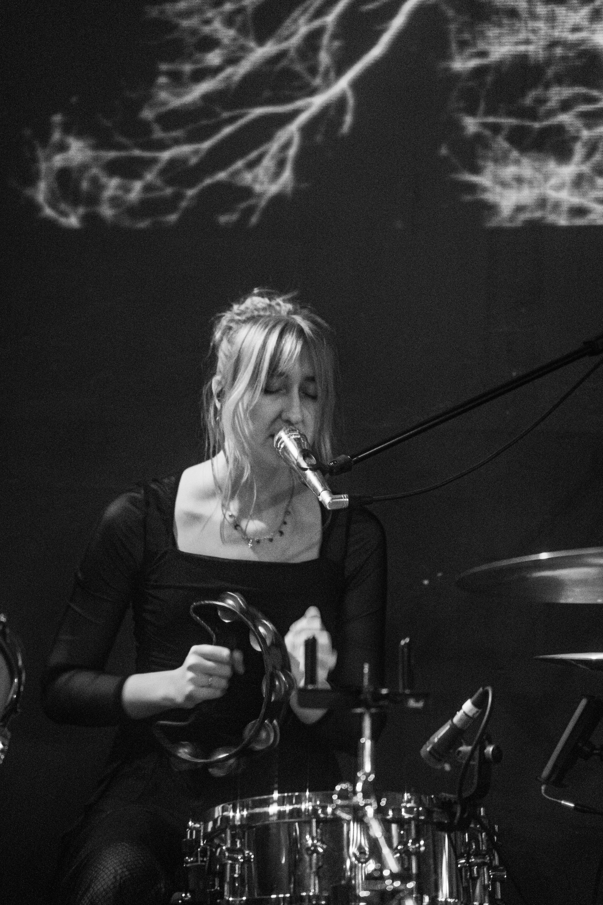 Inside the Rain|Ласточка. Концертный и репортажный фотограф в Санкт-Петербурге Слава Пахомов