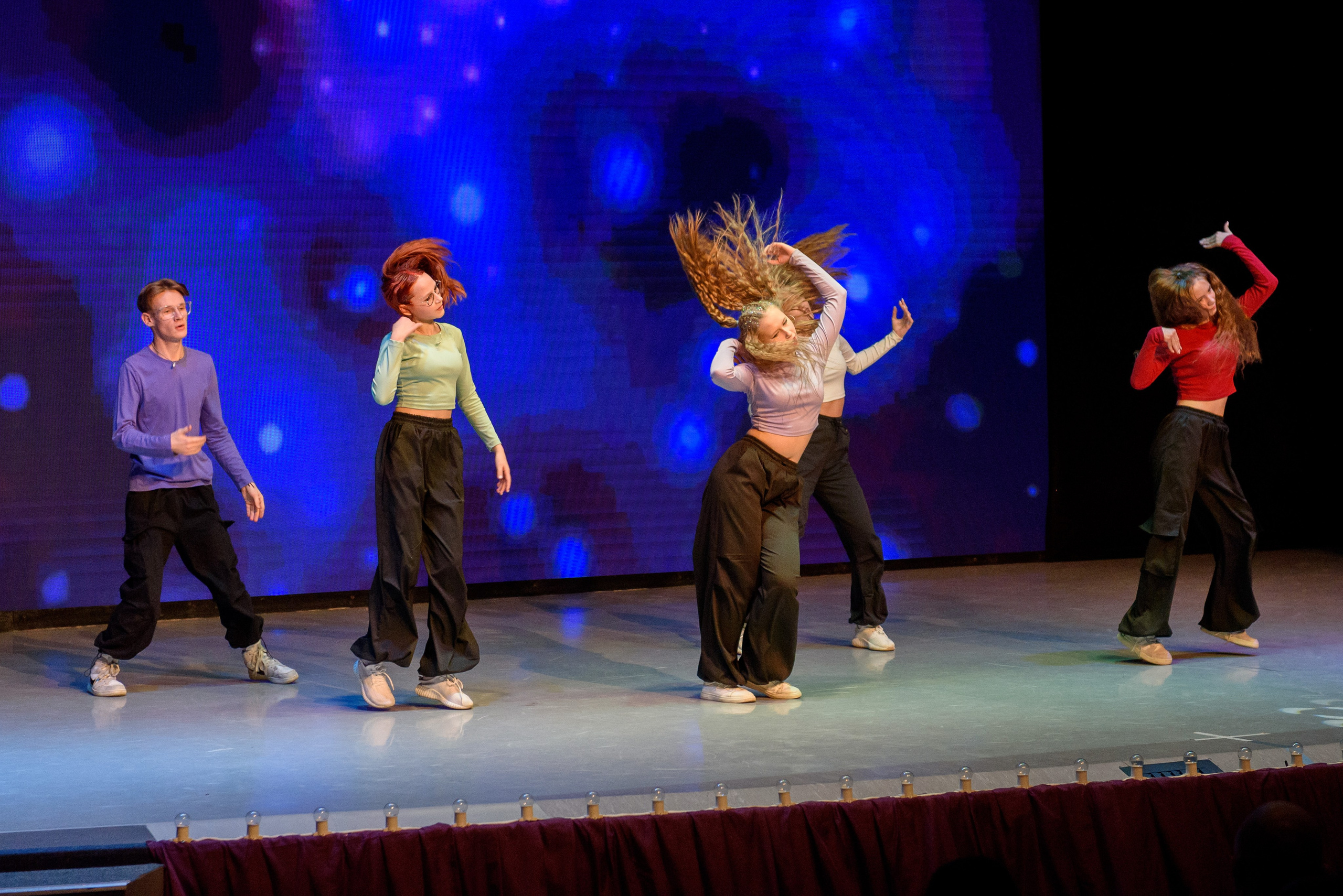 Отчётный концерт «Зажигай». Главная