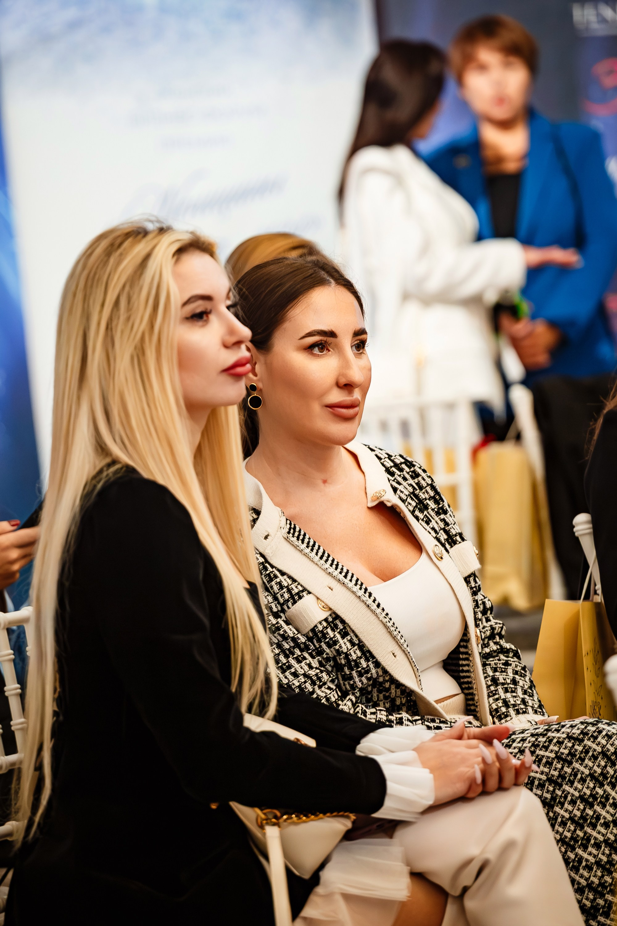 Бизнес — форум «Женщины Крыма 2024»_Симферополь_Рыбацкая деревня_23.11.24. Аминов Руслан | Фотограф