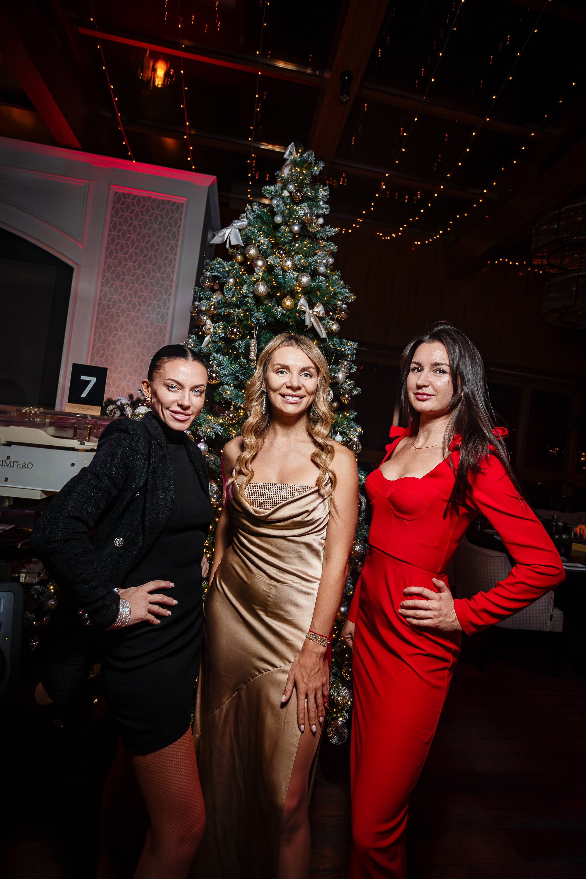 Новогодние корпоративы_Simfero_Симферополь_19.12.2024. Аминов Руслан | Фотограф