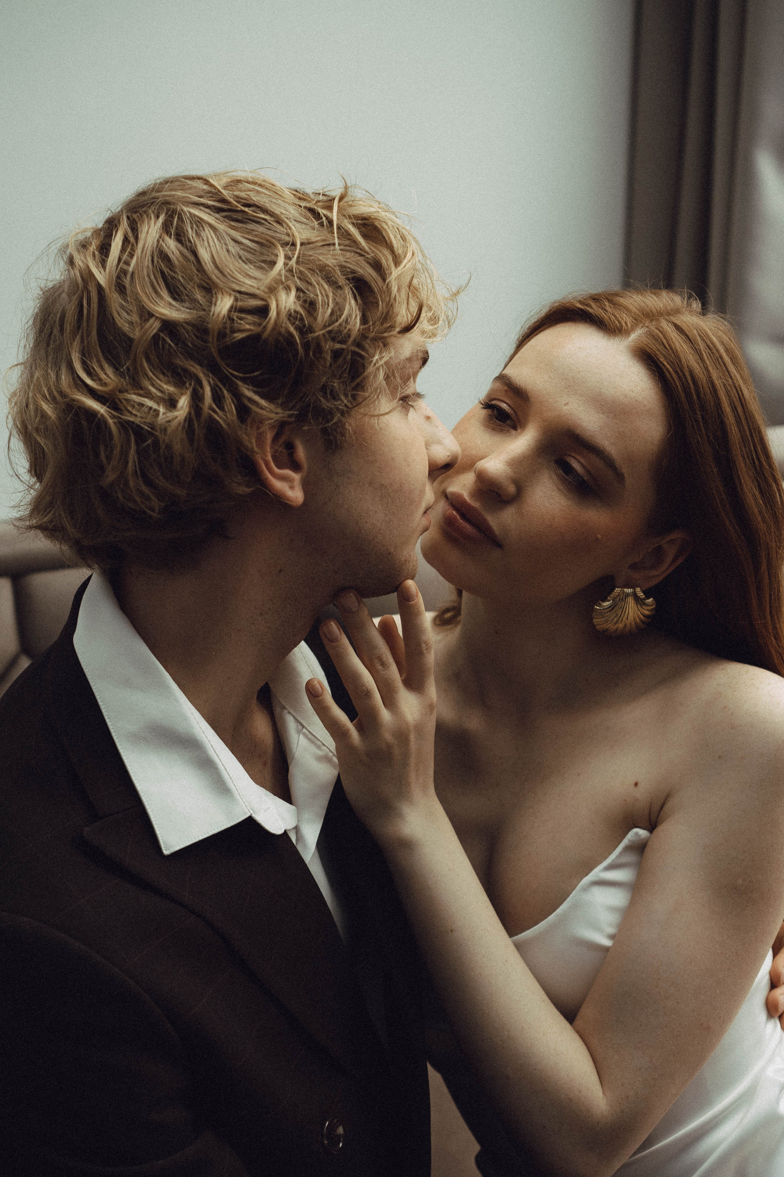 СВАДЕБНАЯ СЬЕМКА В ОТЕЛЕ. СБОРЫ ЖЕНИХА И НЕВЕСТЫ И ТАКЖЕ ТОР И ПОДГОТОВКА К ПРОГУЛКЕ. Профессиональный фотограф, Санкт-Петербург — Виктория Богомолова