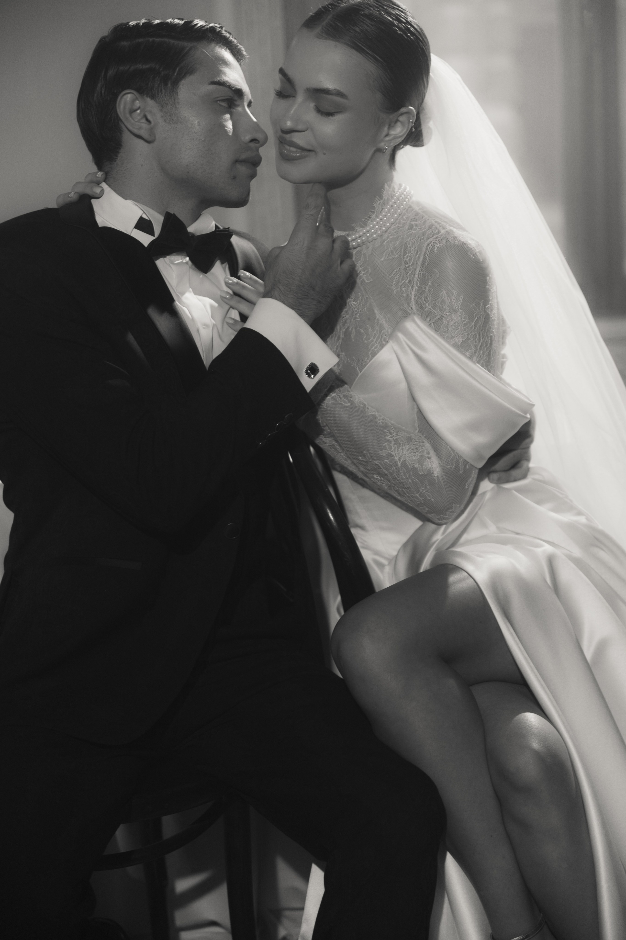 Камерный свадебный ужин при свечах в старинном особняке в фотостудии 21. Kult. Ярослава Ерина — свадебный фотограф в Москве