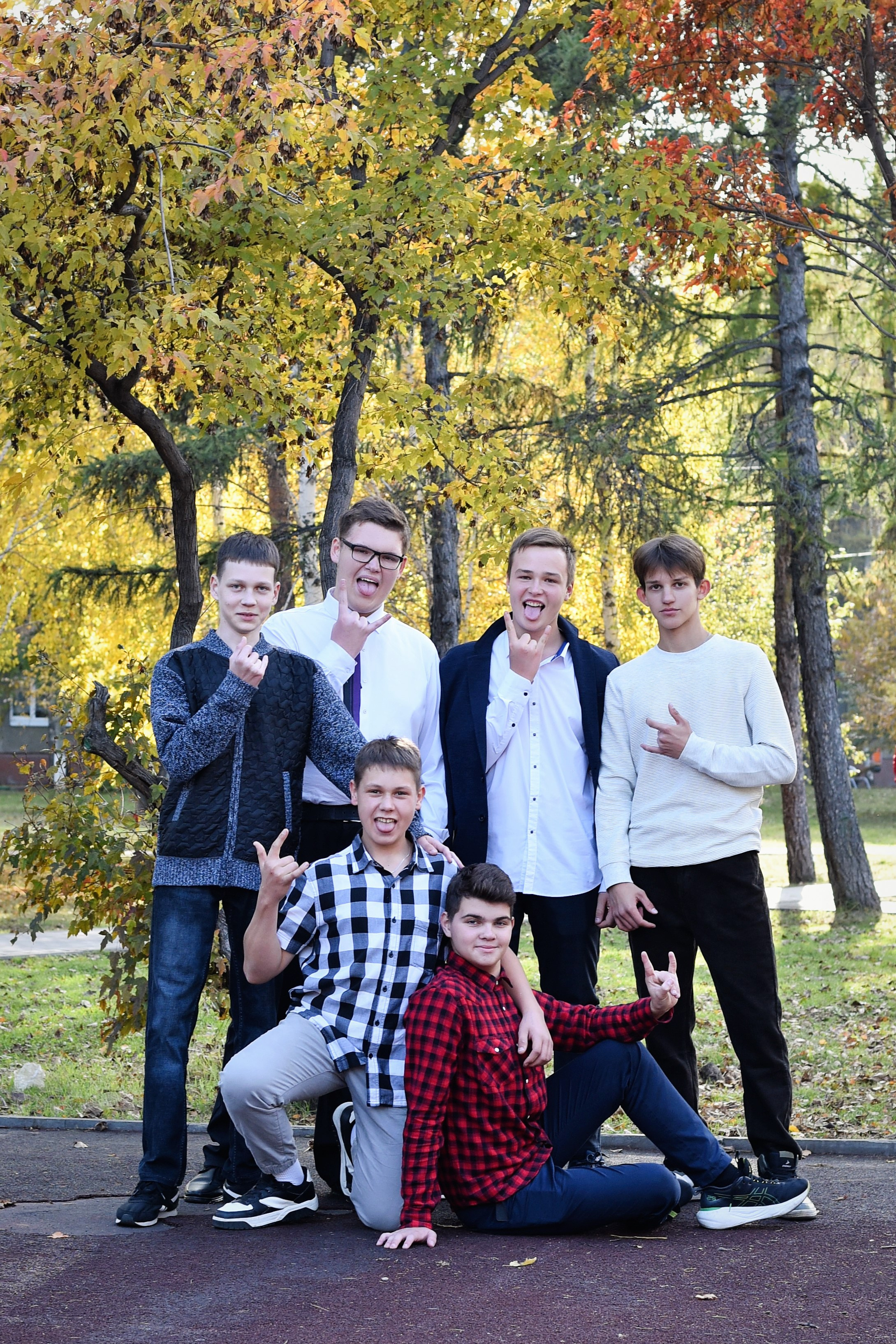 ФОТОСЕССИЯ В ПАРКЕ осень. Школьный фотограф ЛАРИСА МАТВЕЕНКО