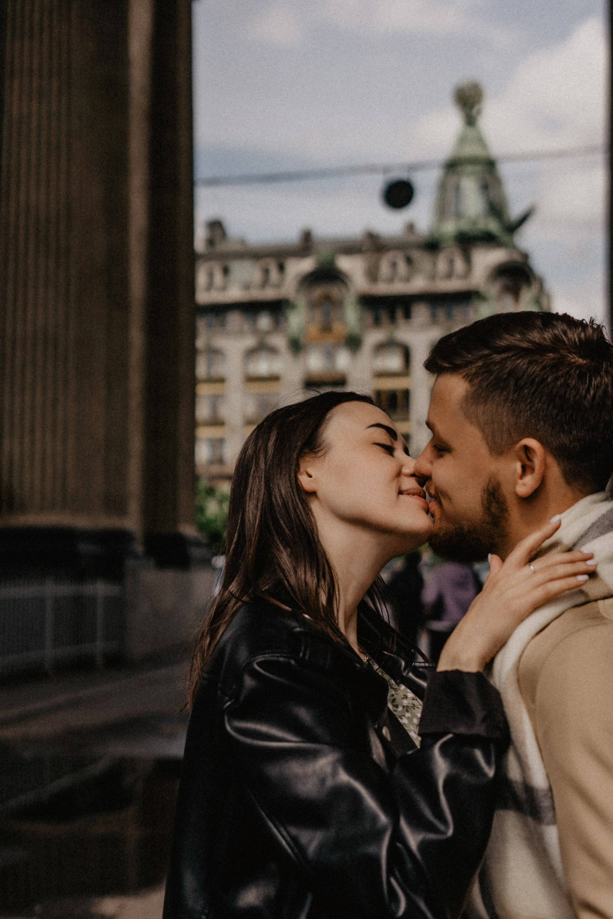 Вита & Саша | Любовь в центре Петербурга. Контент фотограф в Санкт-Петербурге | Дина Альбур