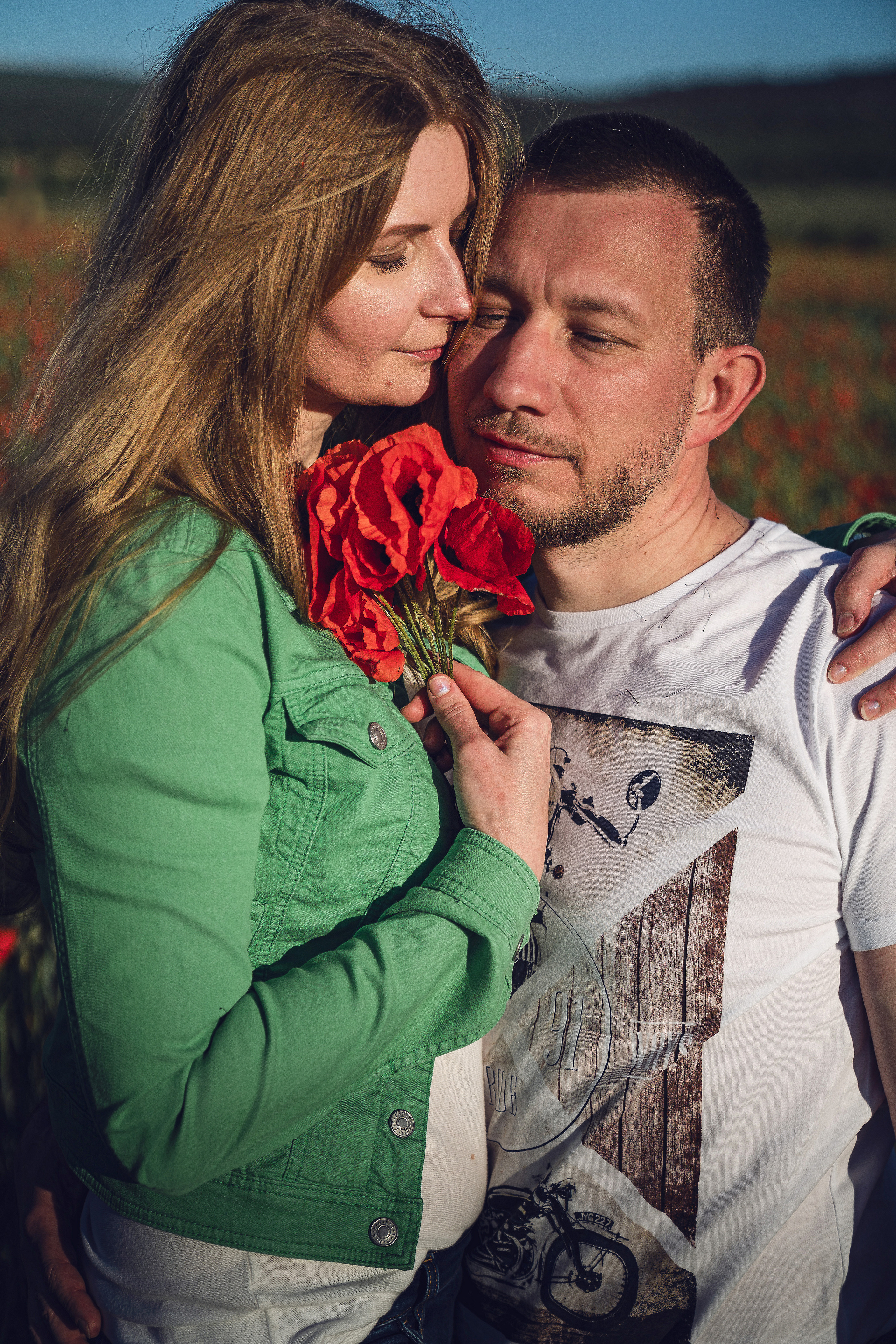 Красивый фотосет в маковом поле. Фотограф в Севастополе и Крыму Горбунов Денис