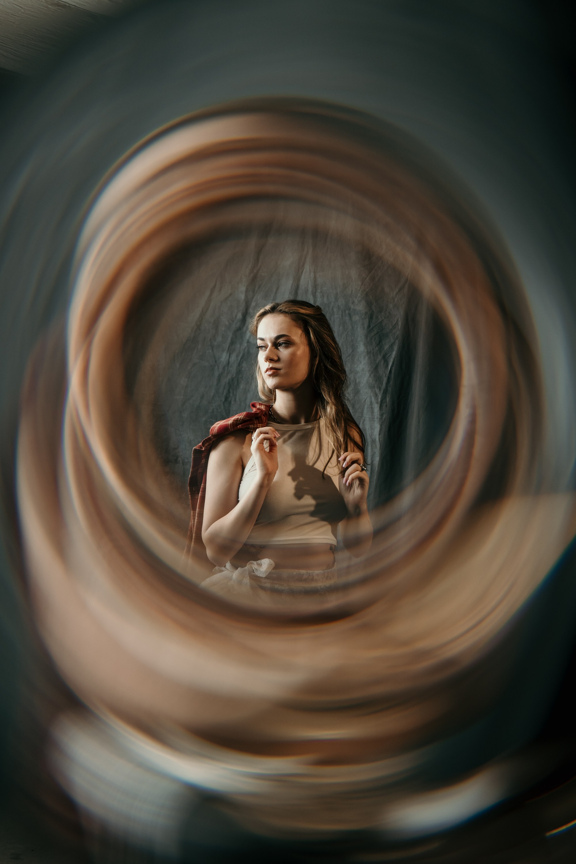 Фотосессия с мотоциклом в студии в Санкт-Петербурге. Свадебный, семейный, портретный, репортажный фотограф в Санкт-Петербурге