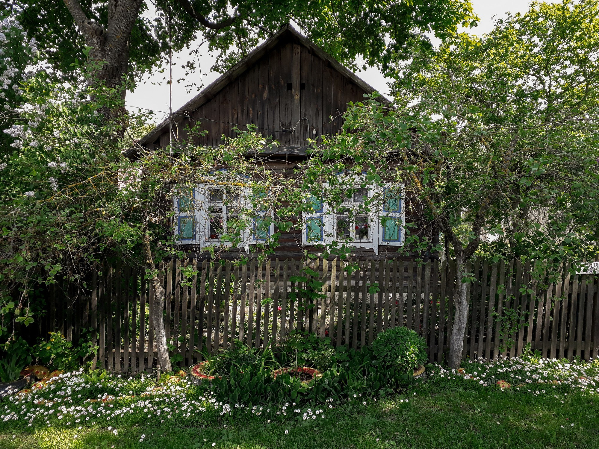 Home.land. Künstler Verstecktoff