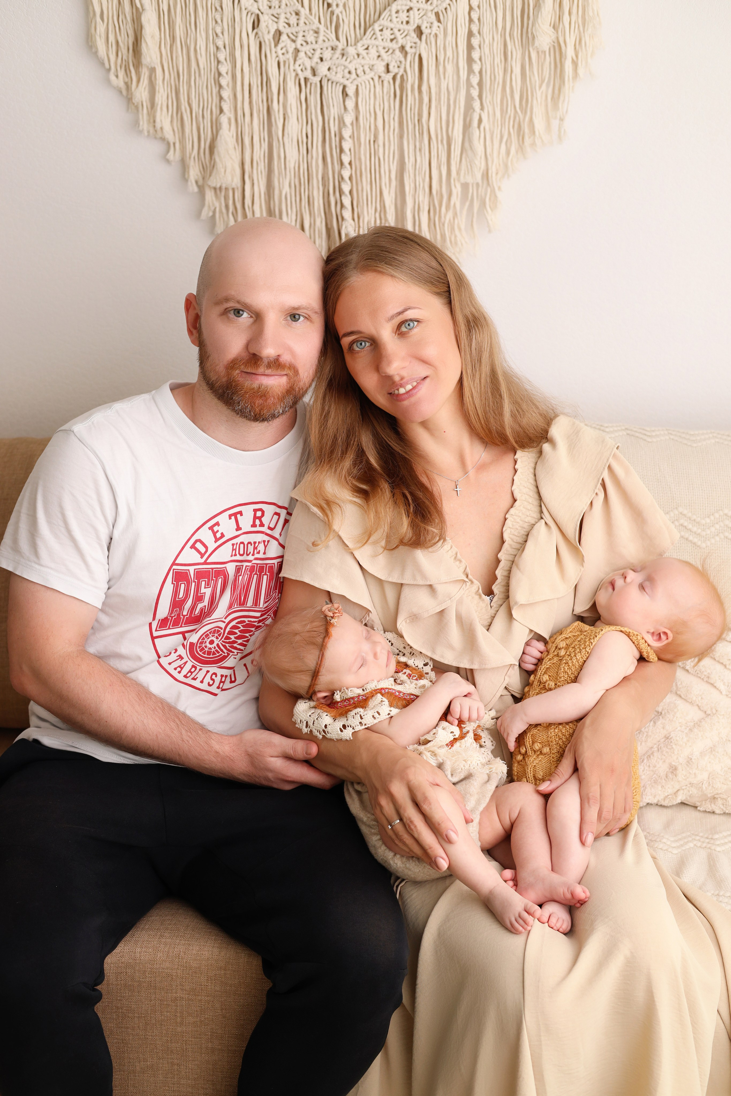 Катюше и Ксении 2 месяца. Фотограф новорожденных Москва. Ньюборн фотограф Москва