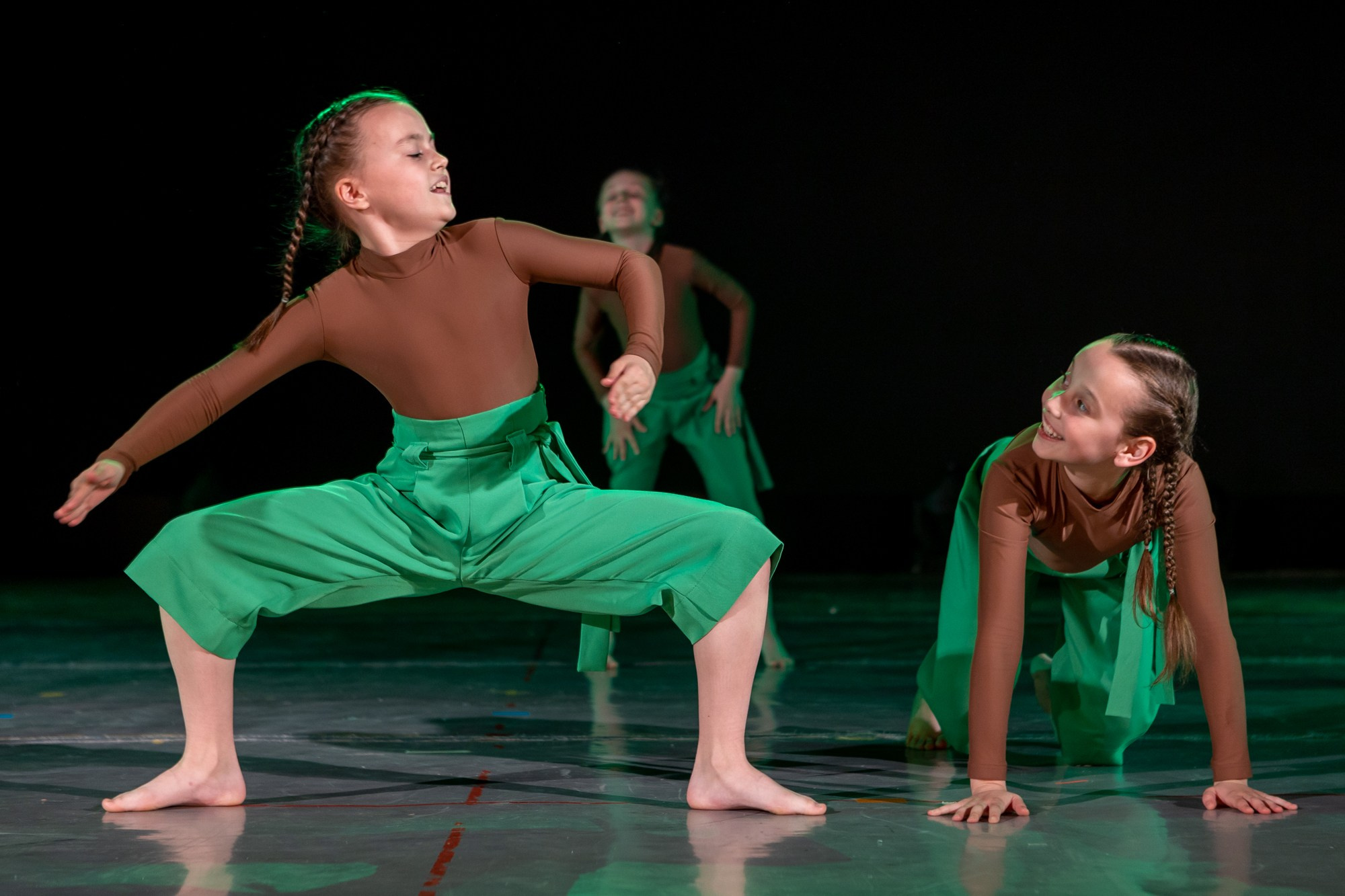 Отчетный концерт Заслуженного коллектива РФ «Жемчужинка» в Оренбурге, ДК «Россия», 2025 г. Фотограф в Оренбурге. Профессиональный фотограф