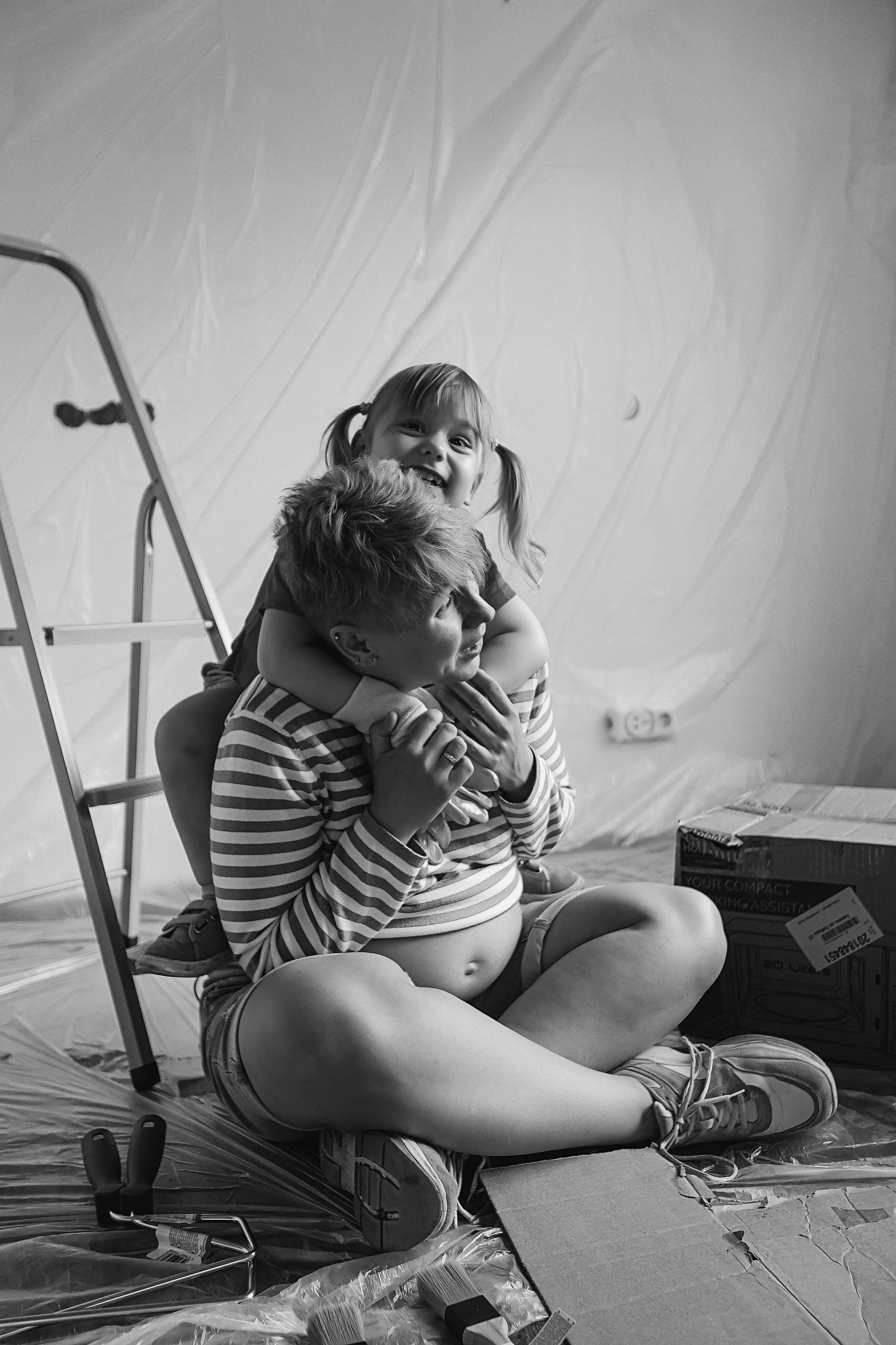 Ремонт. Семейный фотограф Тюмень, фотограф на роды Салмина Мария