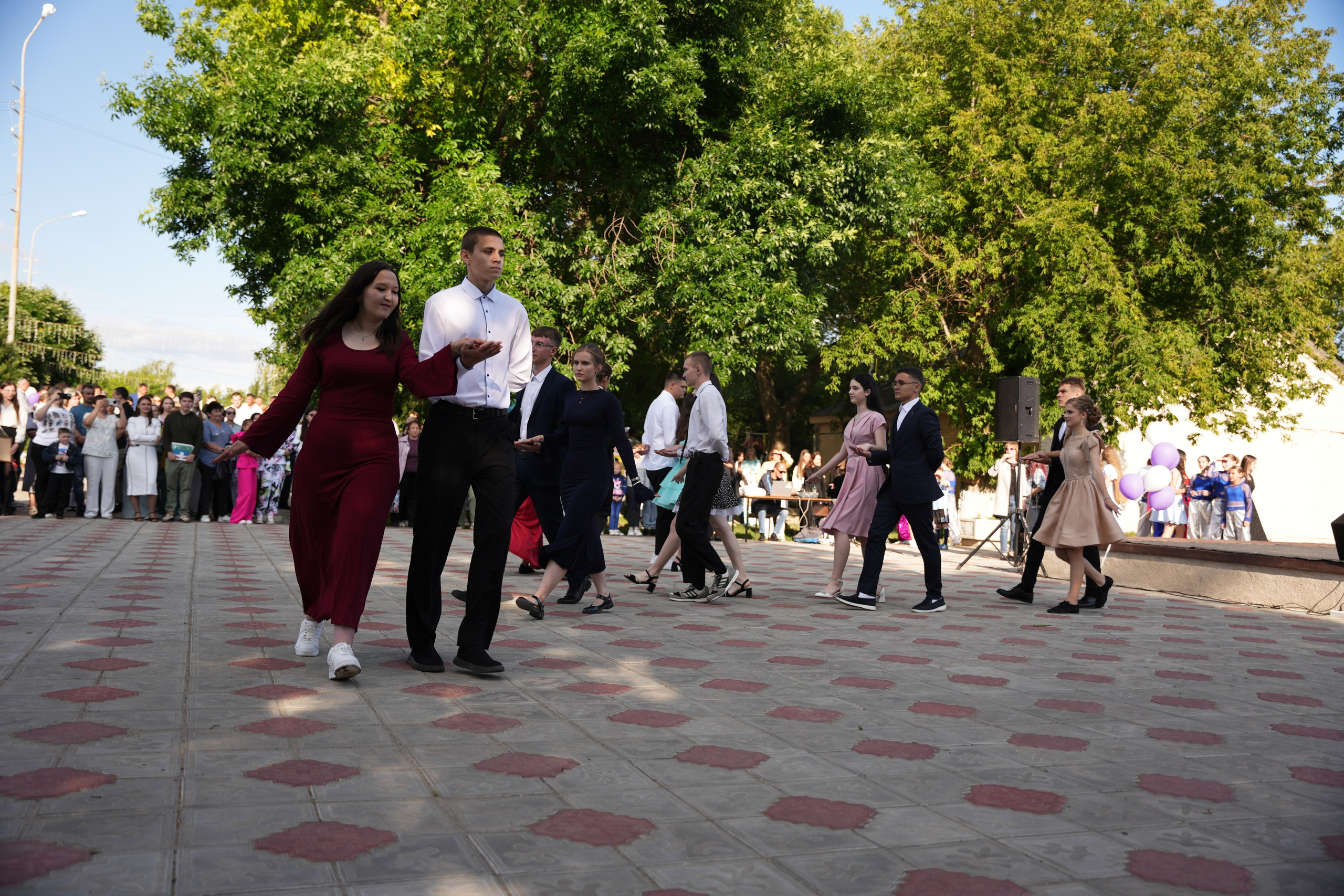 Выпускной в парке. Ольга Плаксина фотограф в Саратове